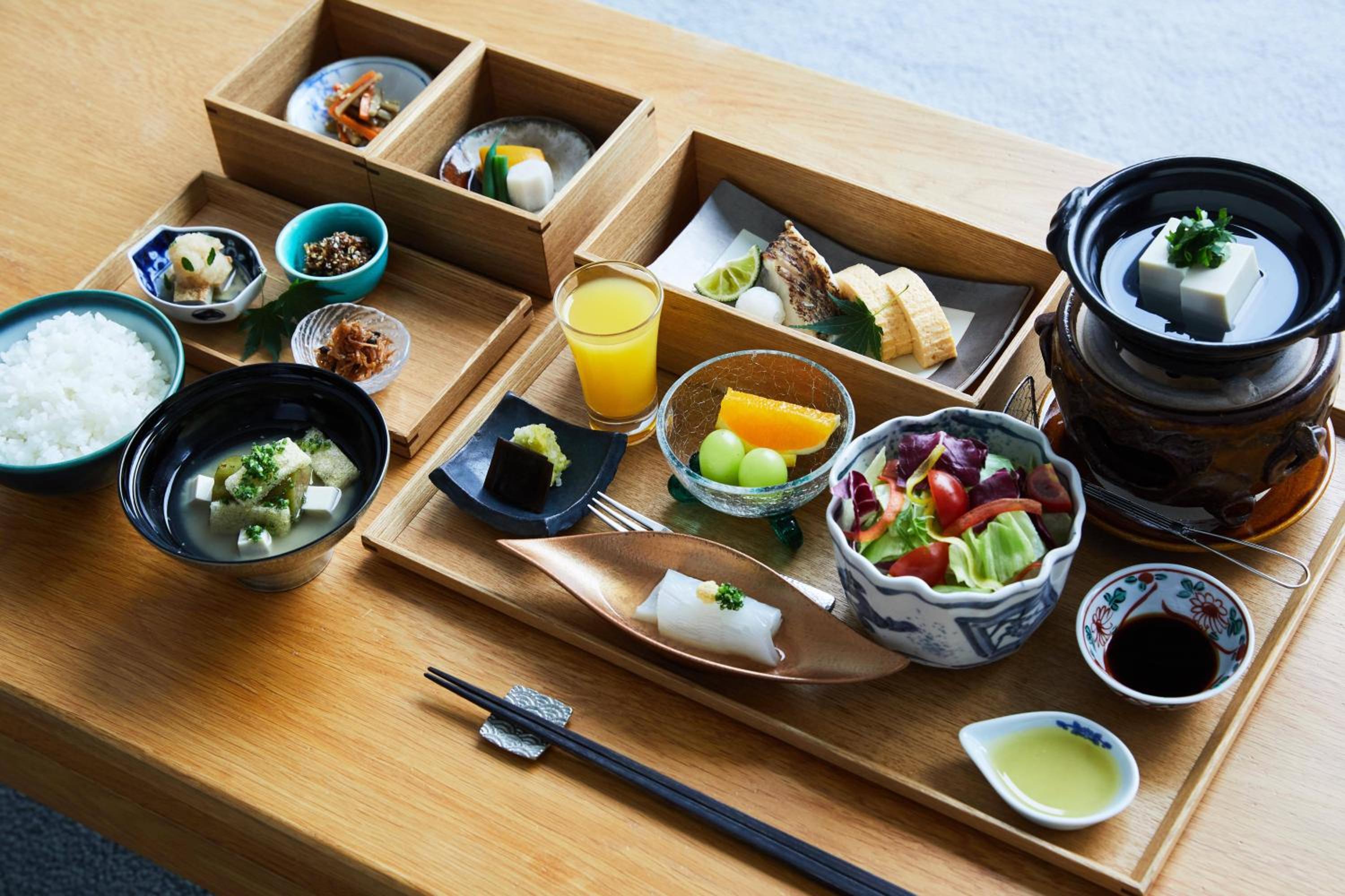 SETOUCHI RETREAT by Onko Chishin
