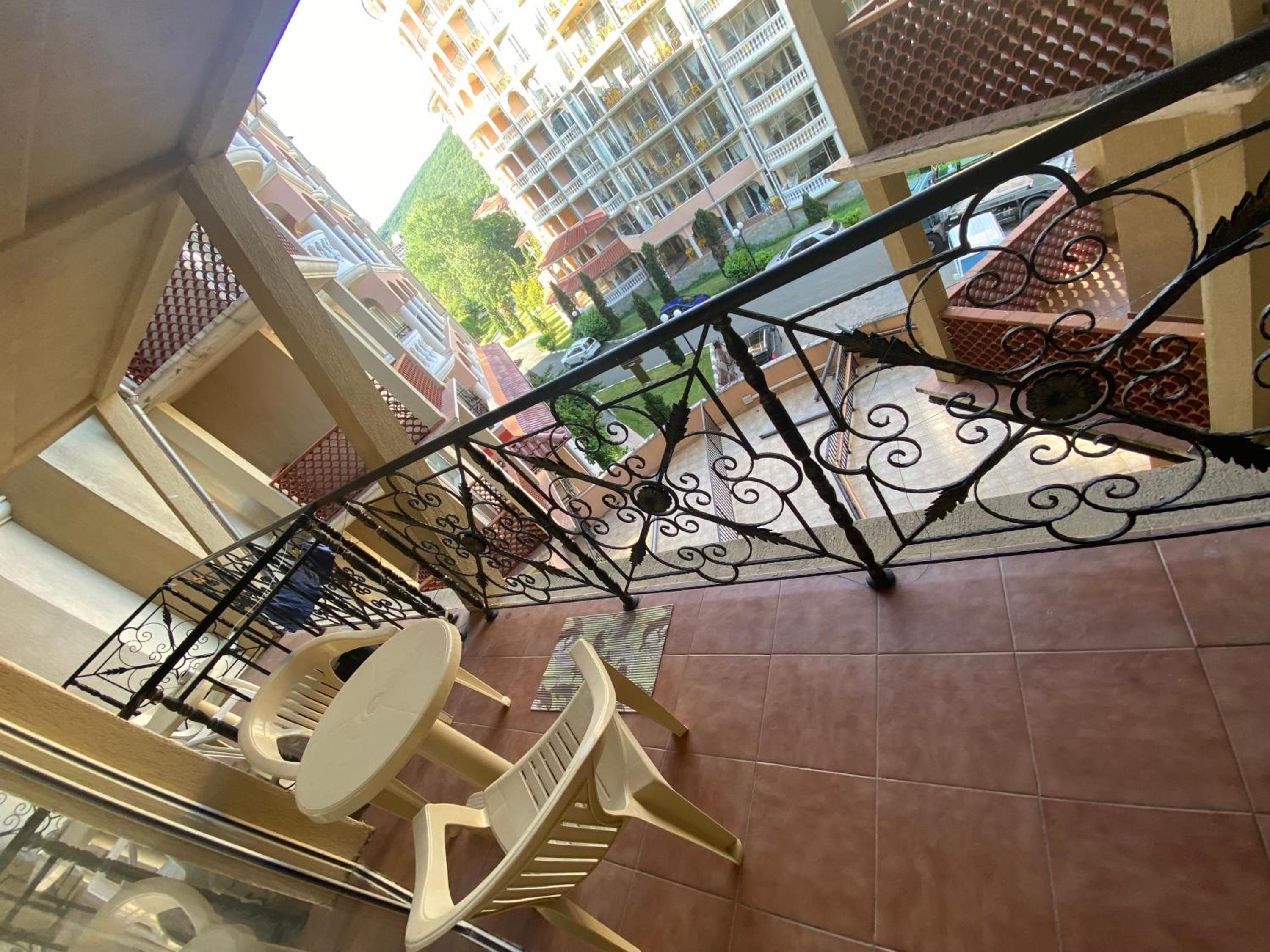 ATRIUM 402 Elenite One Bedroom Apartment