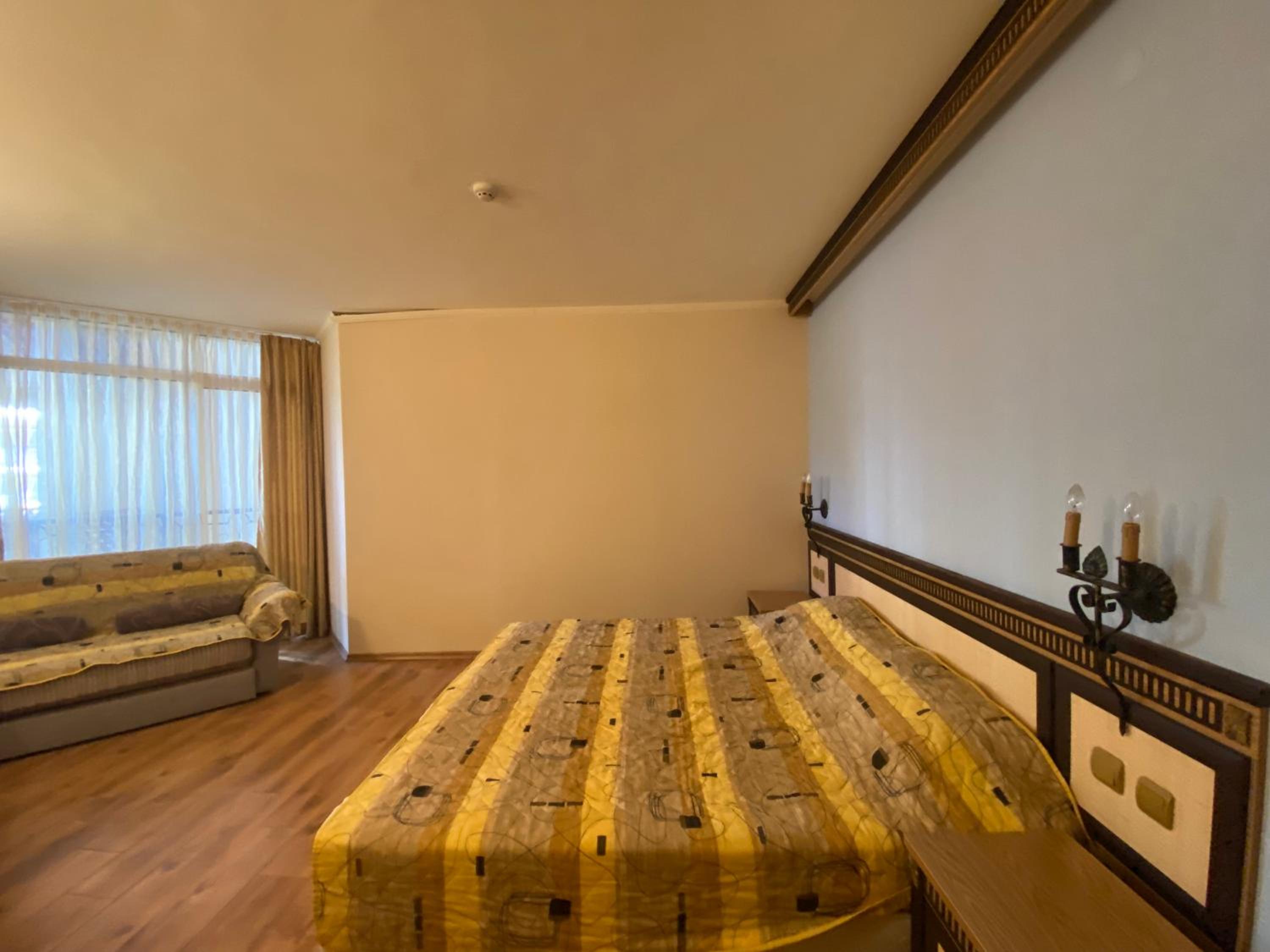 ATRIUM 402 Elenite One Bedroom Apartment