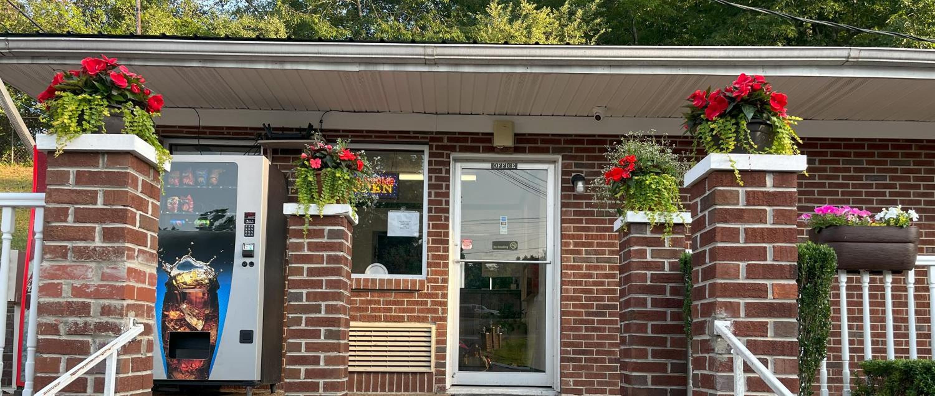 Pinetree Inn, Billede 22