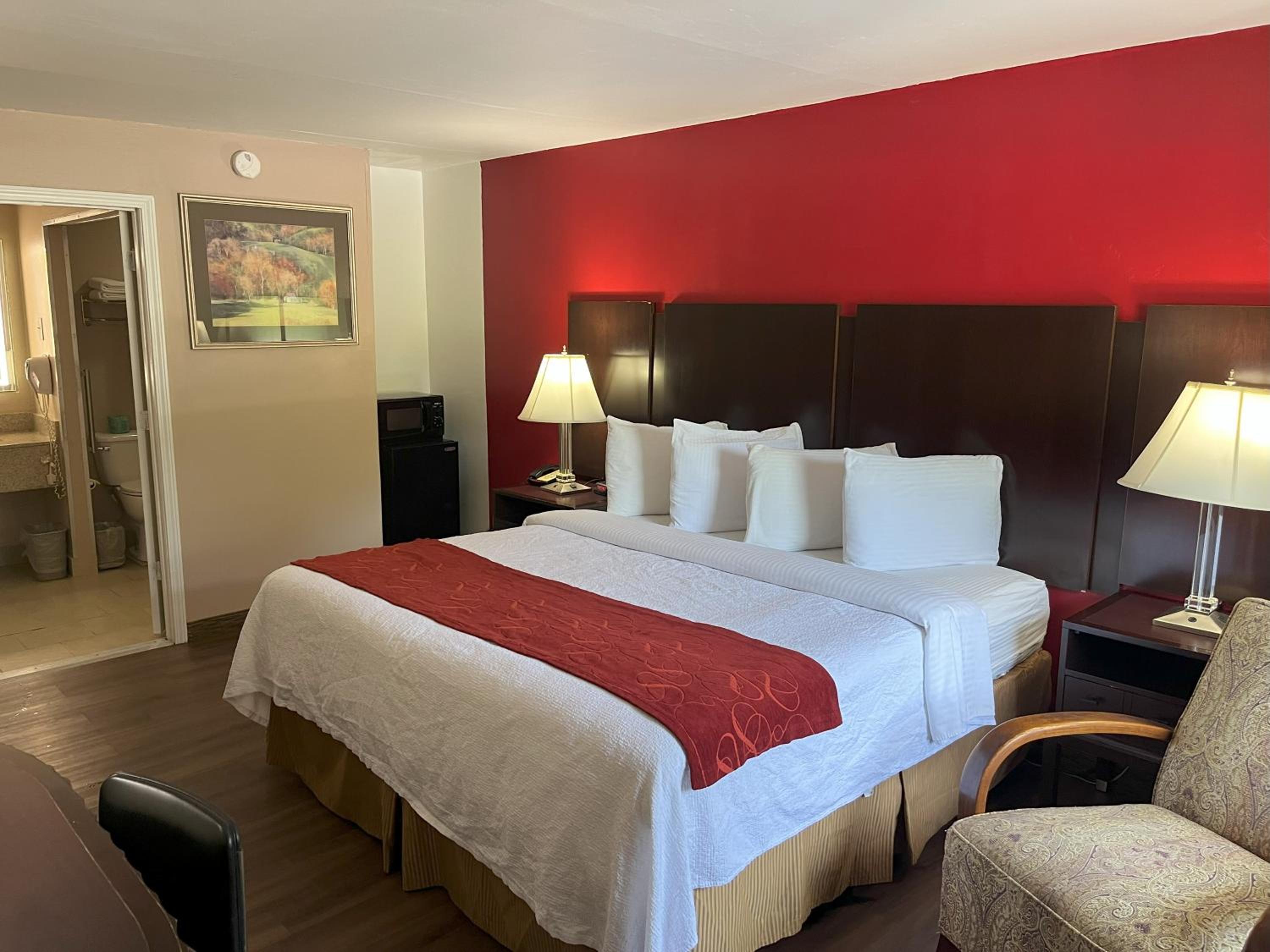 Pinetree Inn, Billede 42