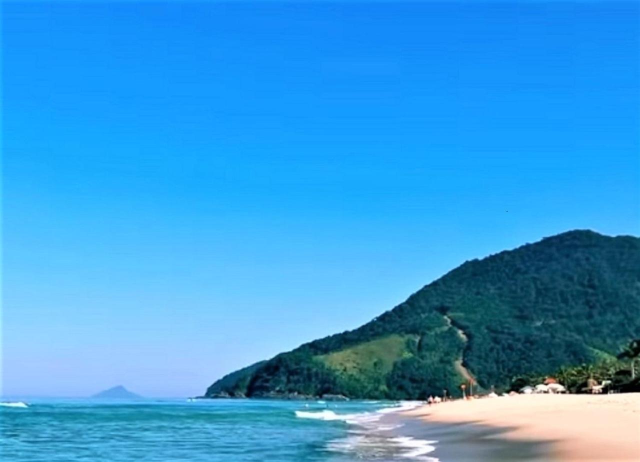 Casa a uma quadra da praia Maresias