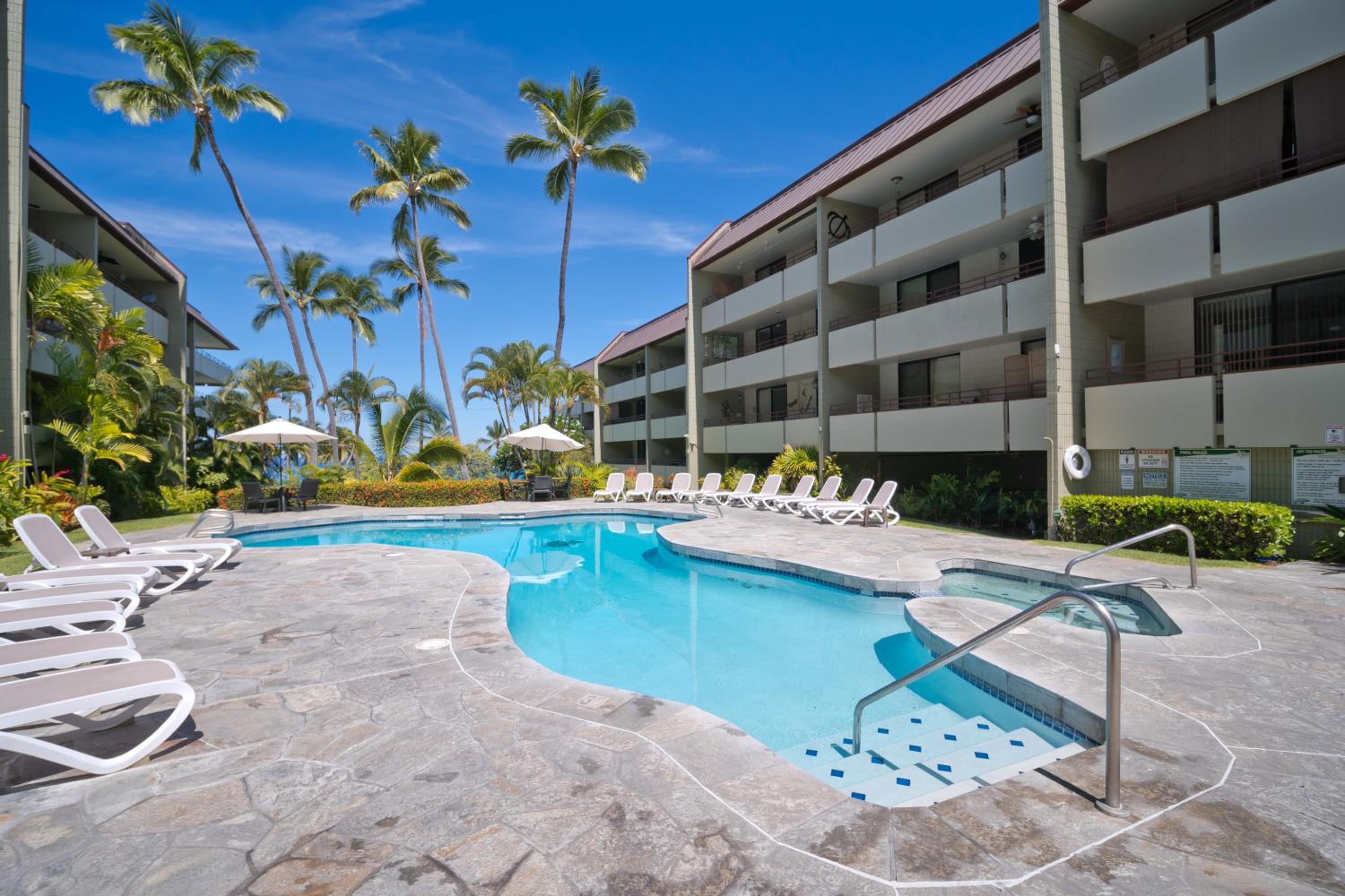Winter Getaway - Prime Location - at Magic Sands Beach view 2
