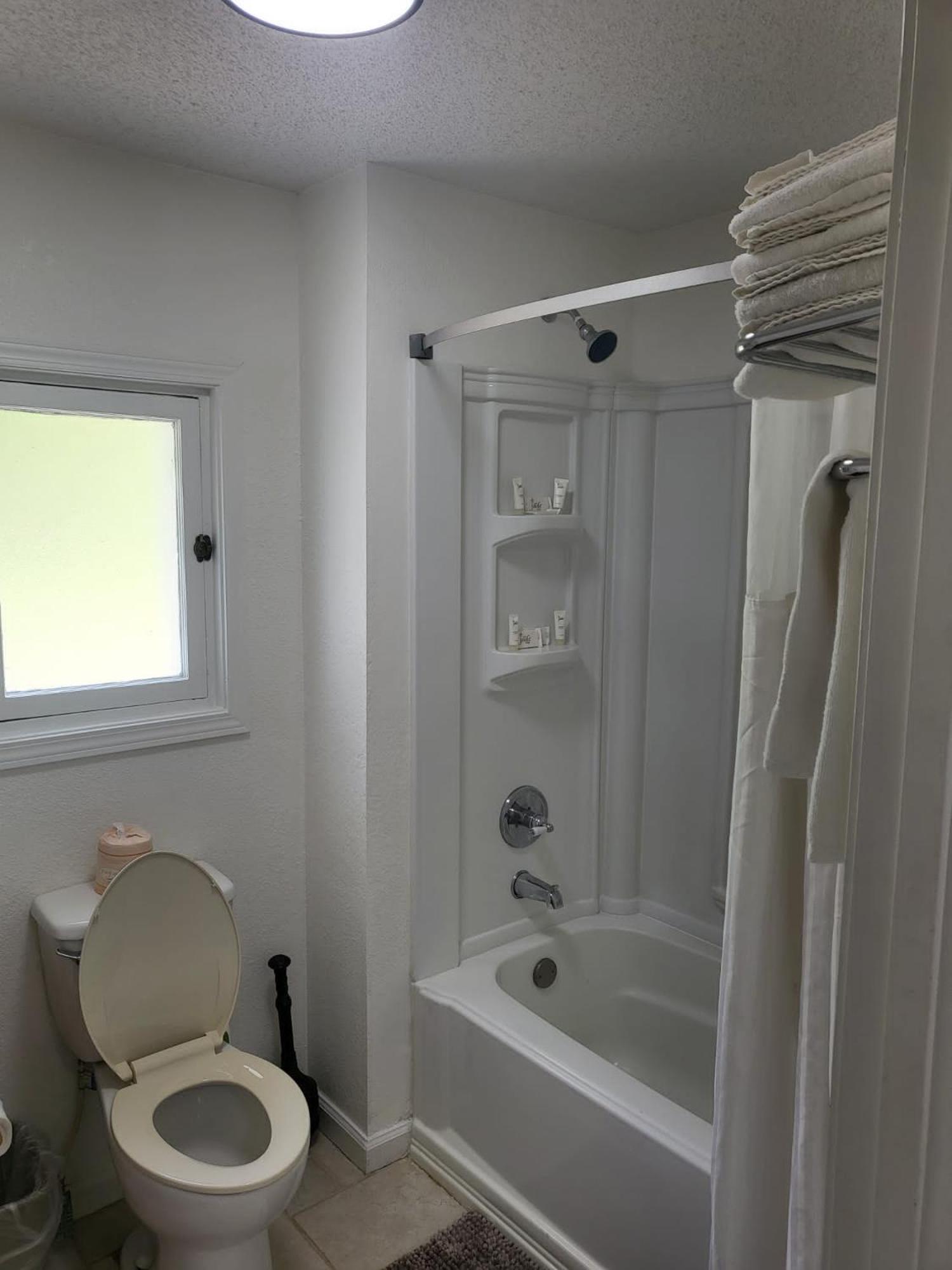 Pinetree Inn, Billede 34