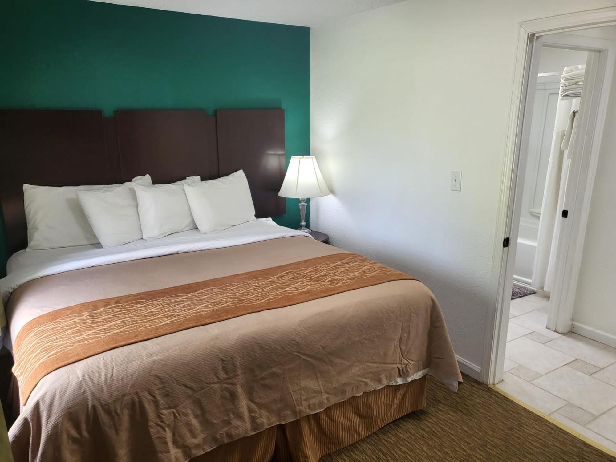 Pinetree Inn, Billede 47