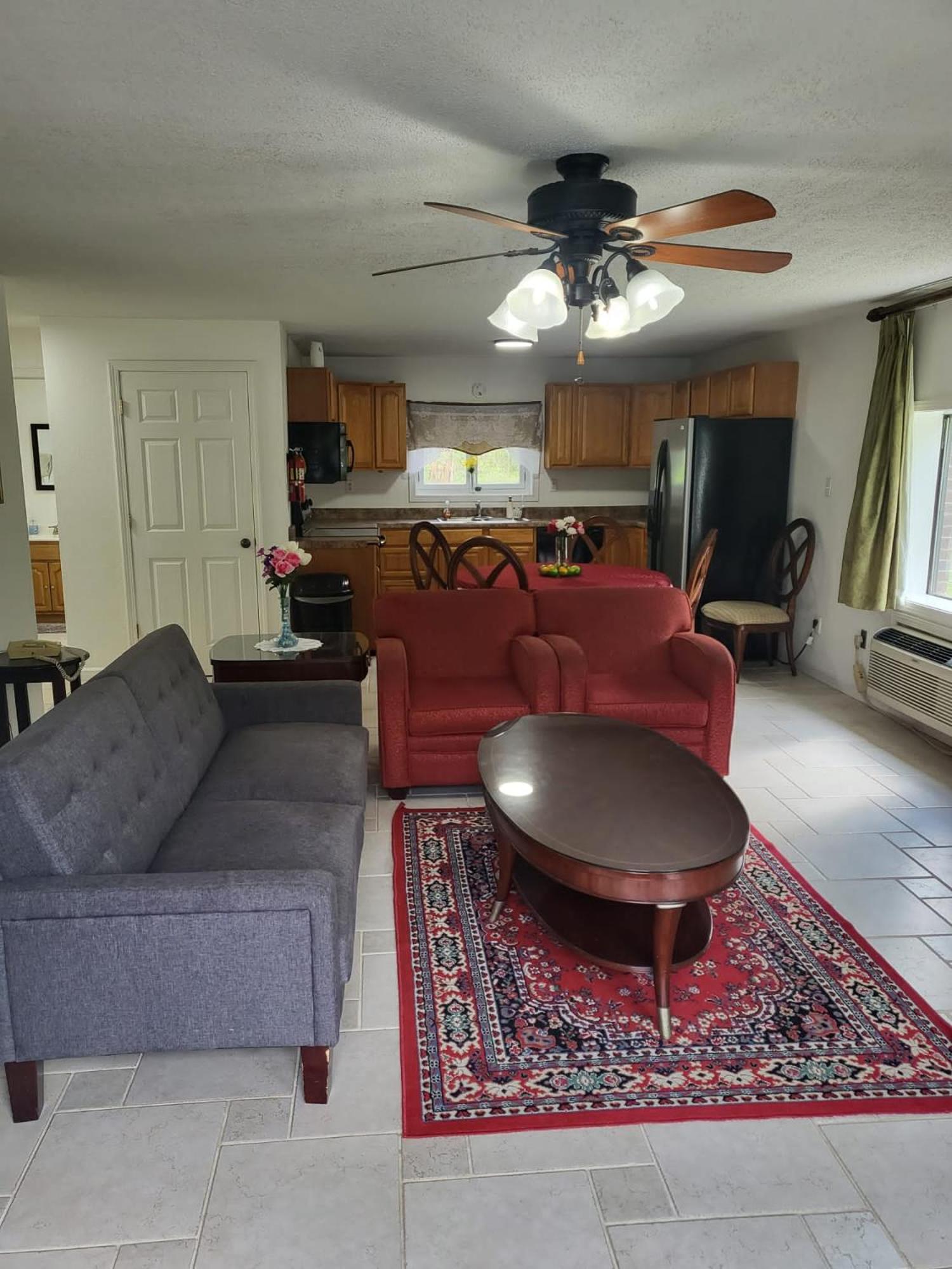 Pinetree Inn, Billede 3