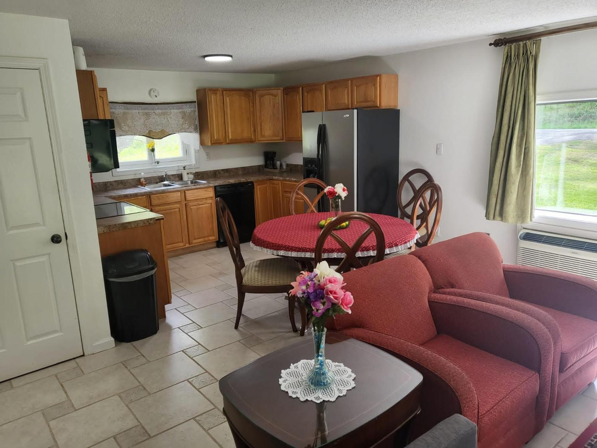 Pinetree Inn, Billede 41