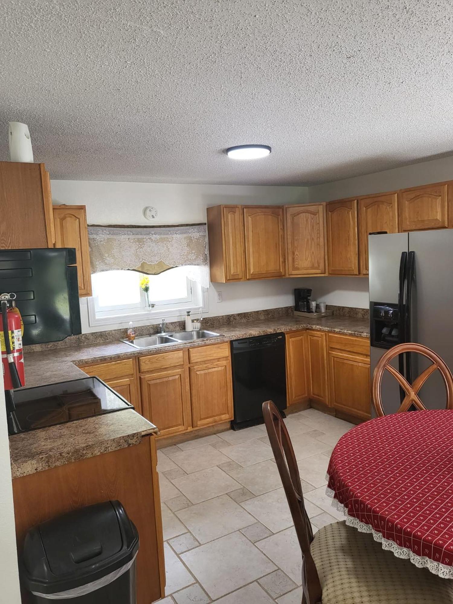 Pinetree Inn, Billede 31