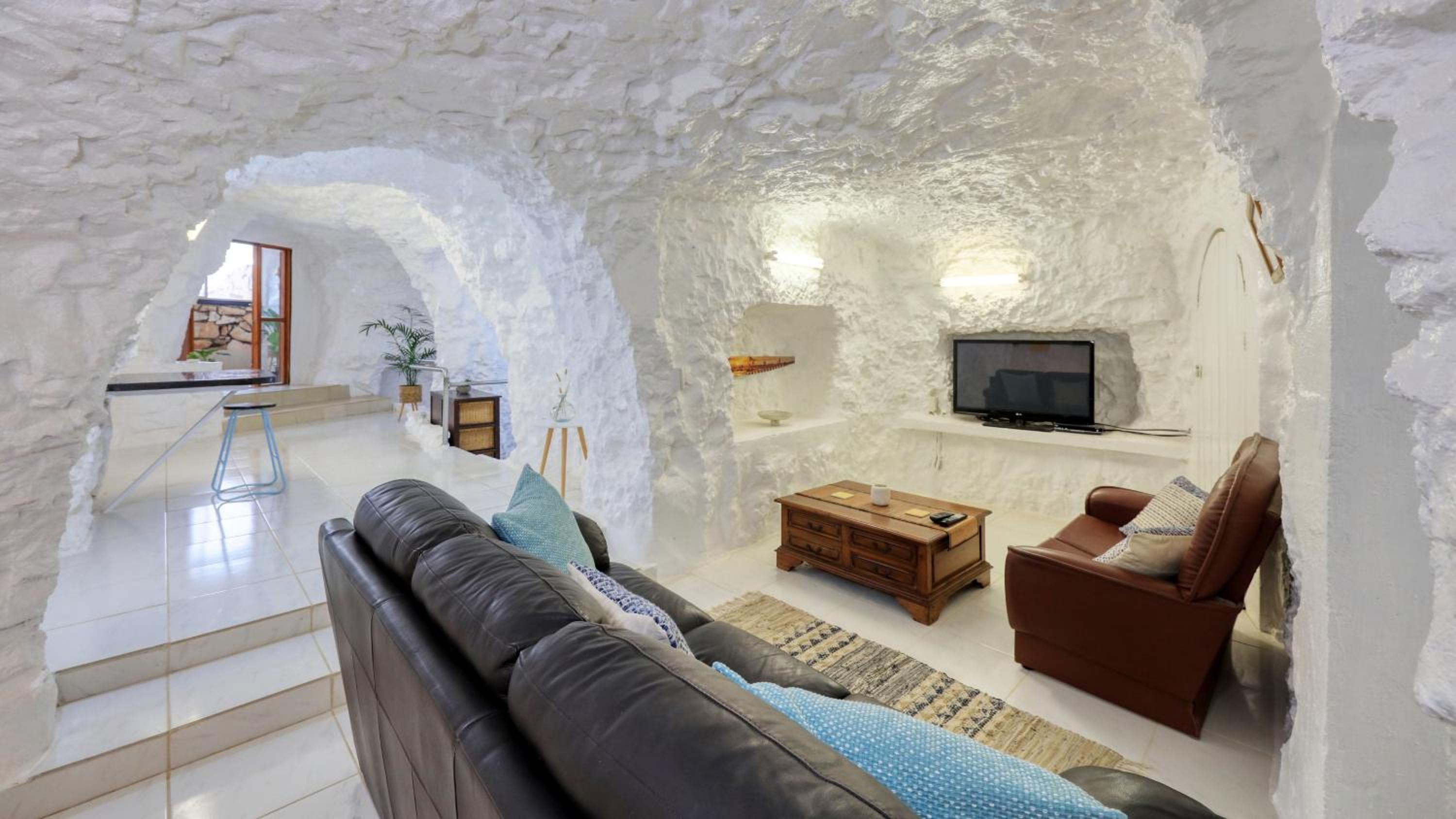 Desert Hideaway - White Cliffs