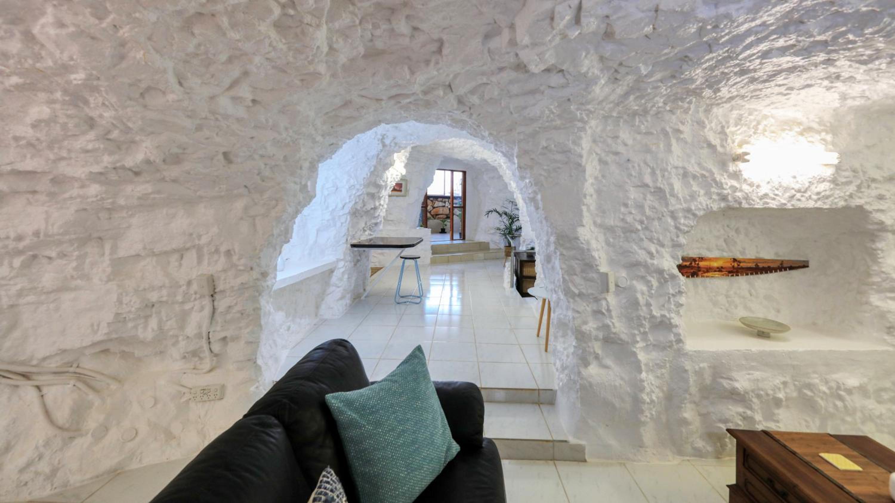 Desert Hideaway - White Cliffs