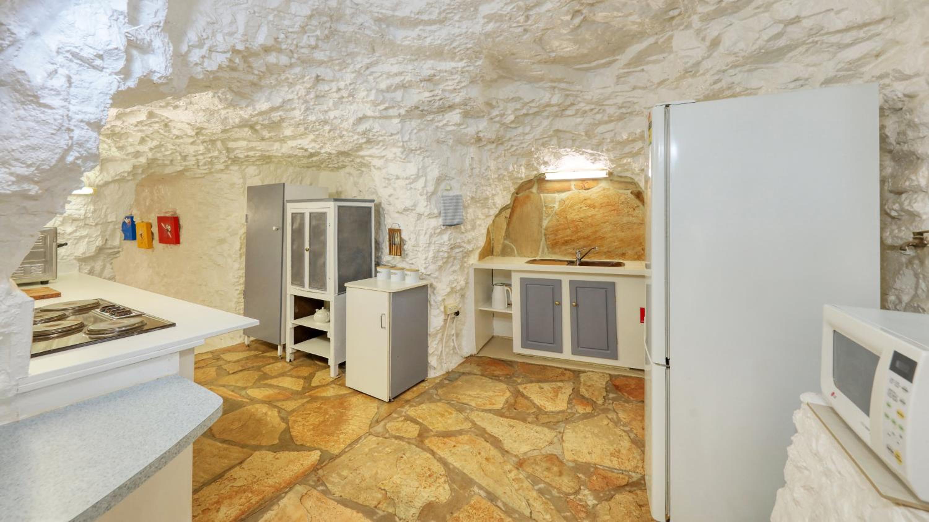Desert Hideaway - White Cliffs