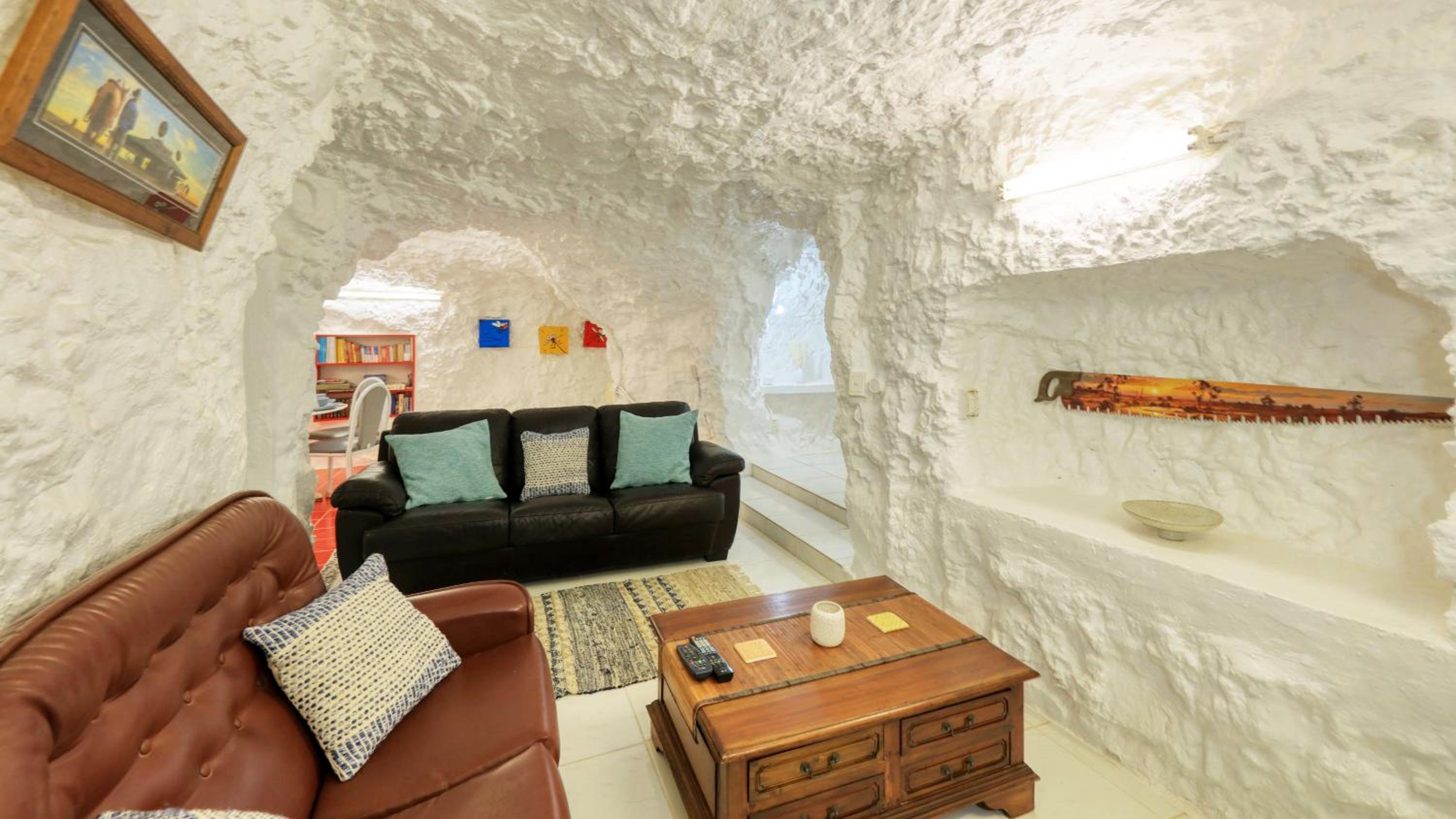 Desert Hideaway - White Cliffs