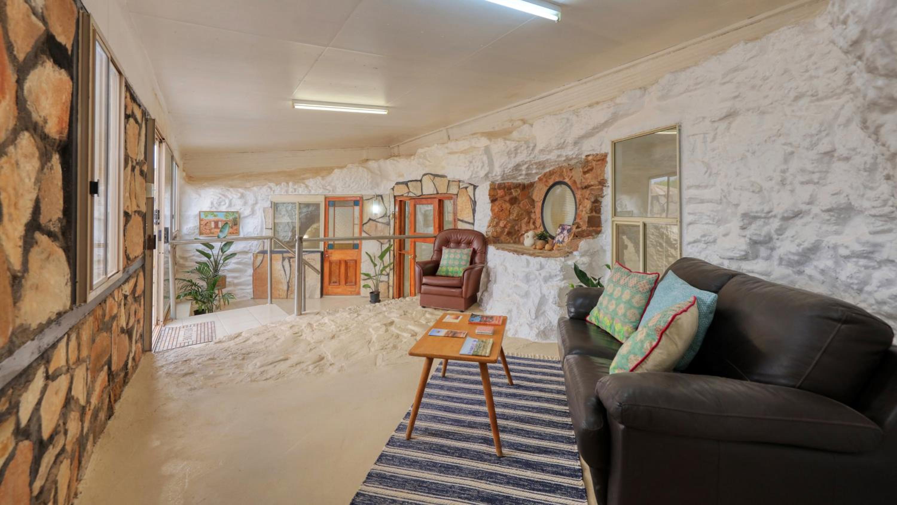 Desert Hideaway - White Cliffs