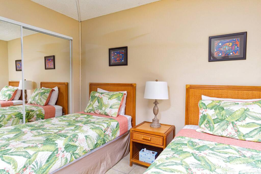 Step Into the Ocean from your Lanai @ Kona Reef D-8 view 3
