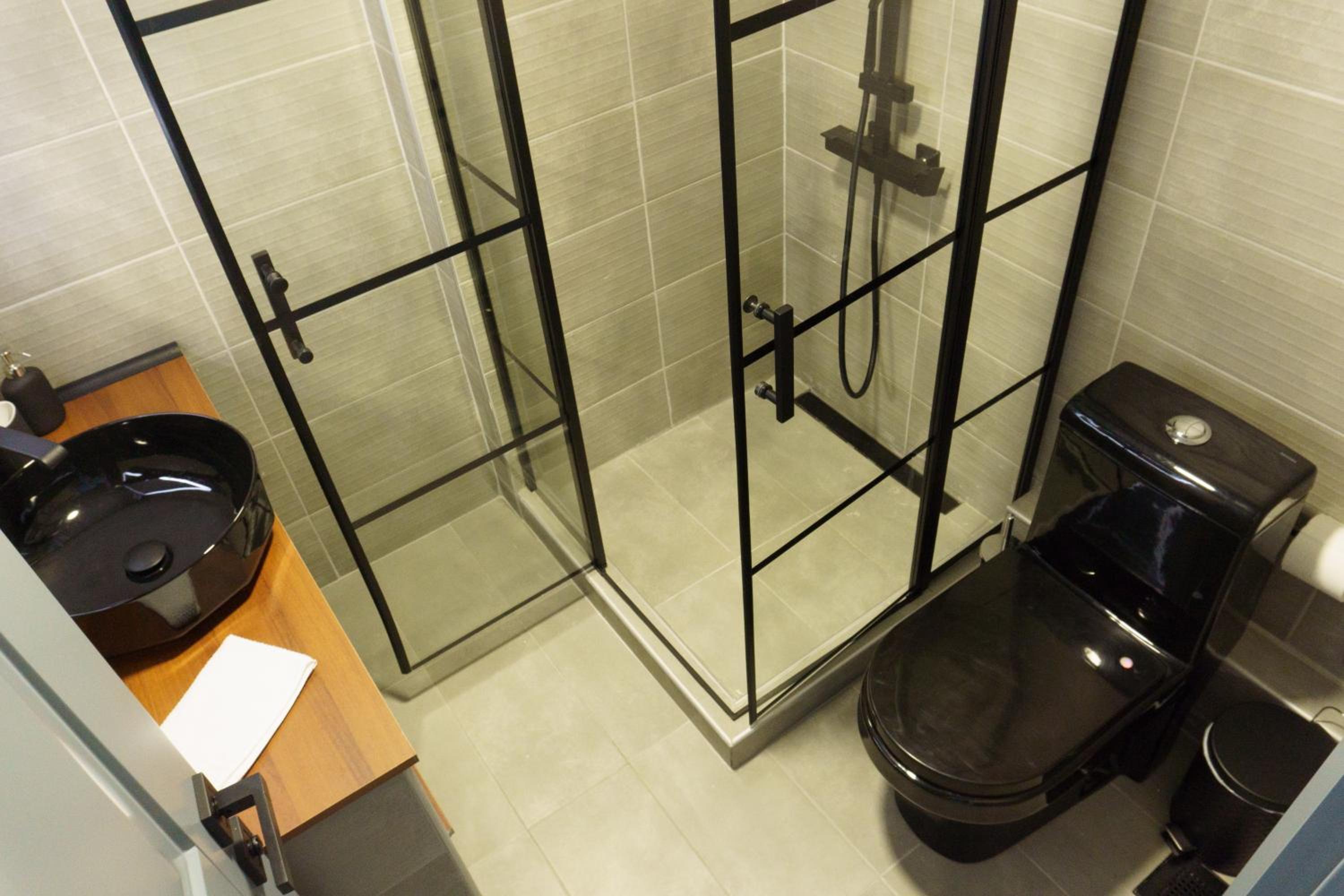 Sani Deluxe Suites Home- Monastiraki Square - Brand New Home