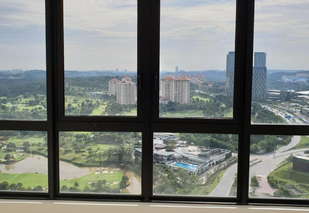 Alpine Conezion Golf View Netflix at IOI City Mall photo 2