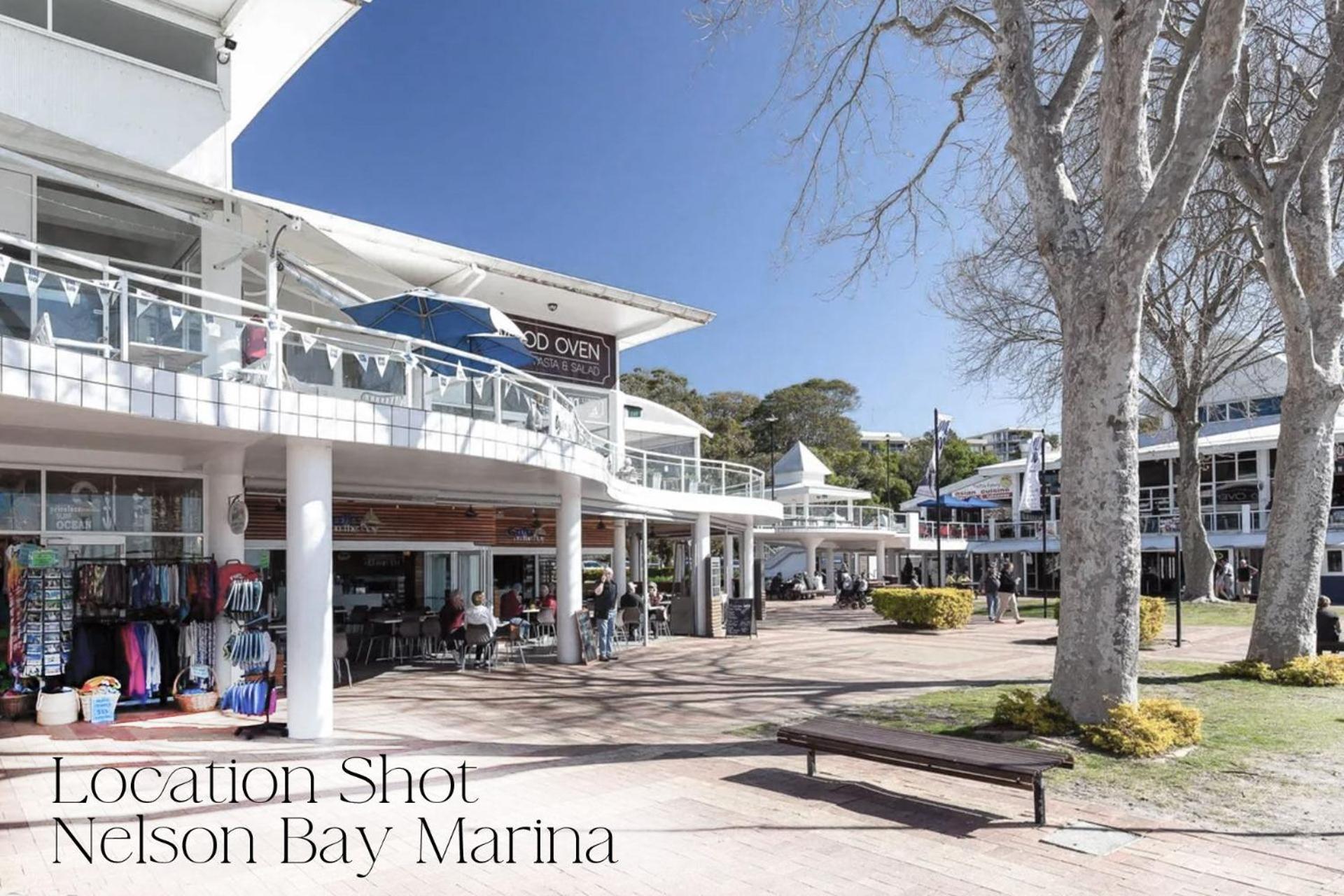 La Cima, 31 Wallawa Road - premium property with stunning views, Wi-Fi, Air Conditioning, Linen and Bed Making Supplied