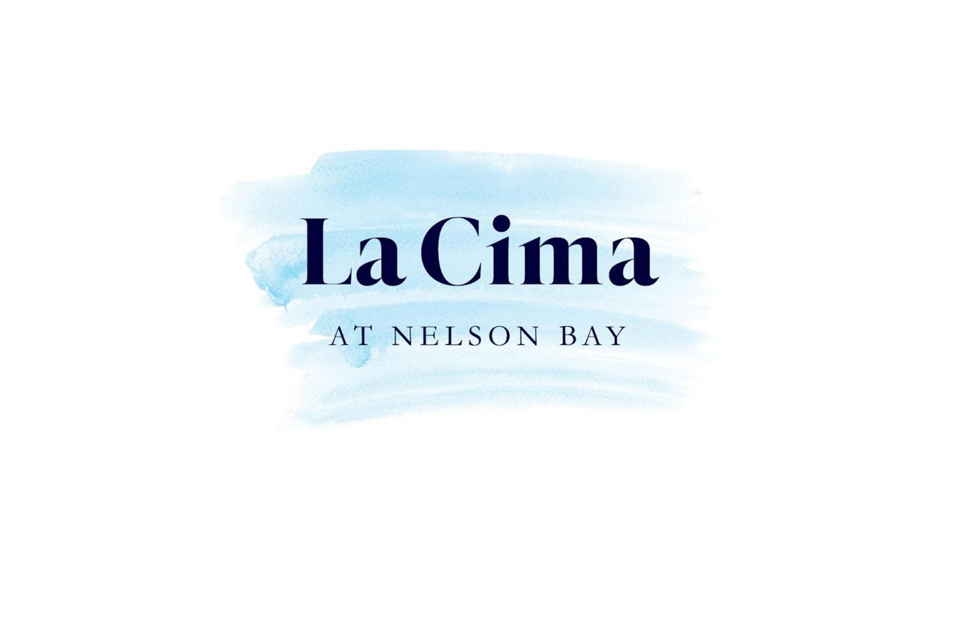 La Cima, 31 Wallawa Road - premium property with stunning views, Wi-Fi, Air Conditioning, Linen and Bed Making Supplied