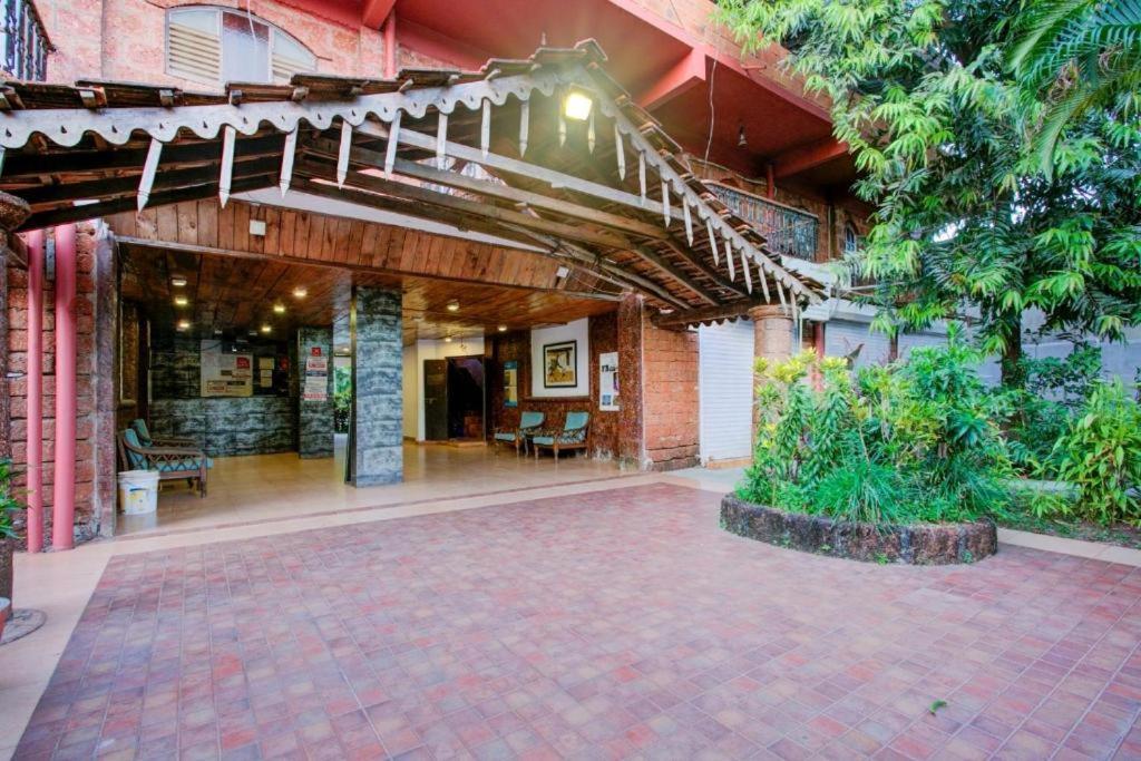 Sea Breeze Beach Resort Candolim, Goa