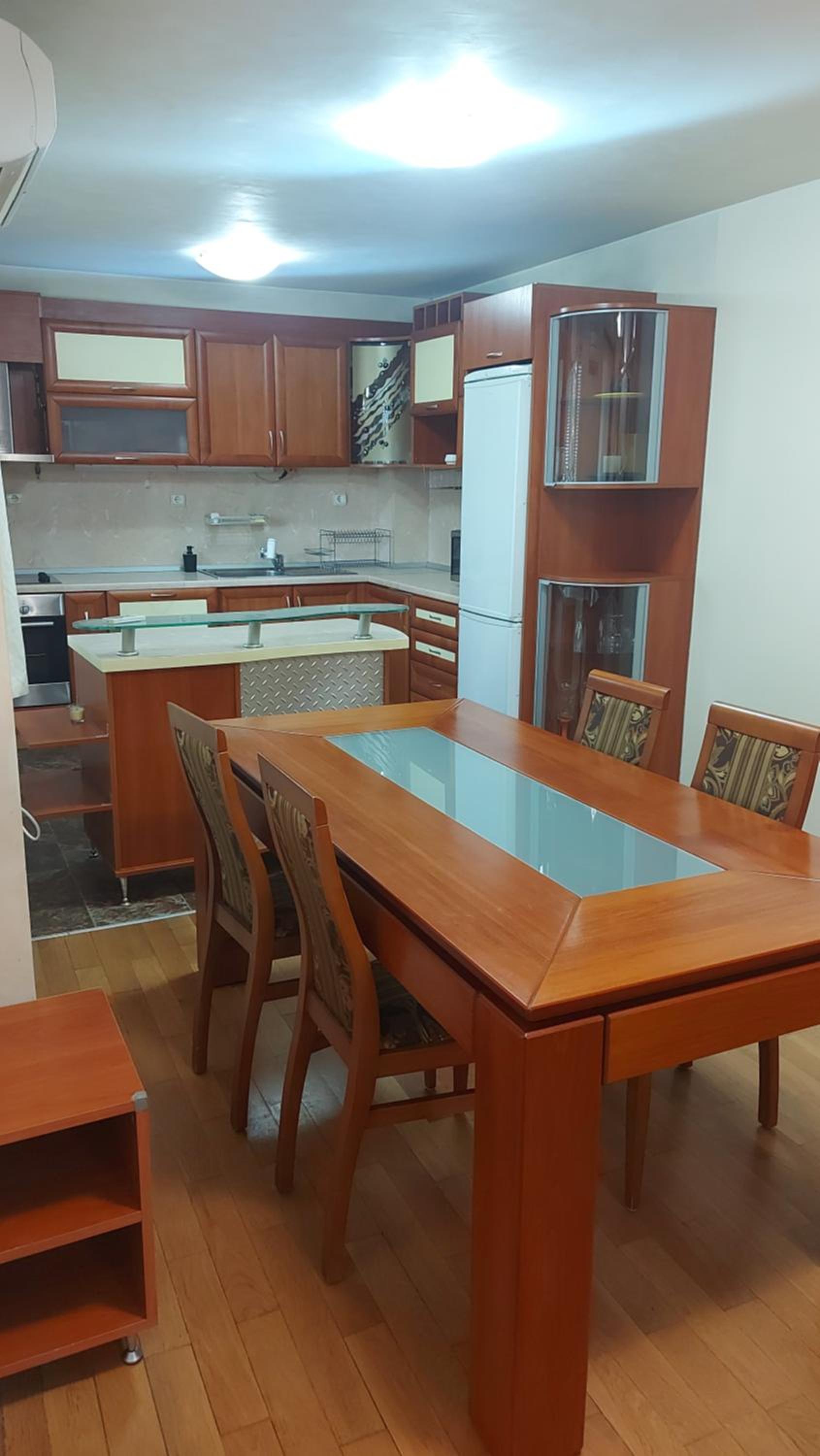 HostEx Vintage Apartment