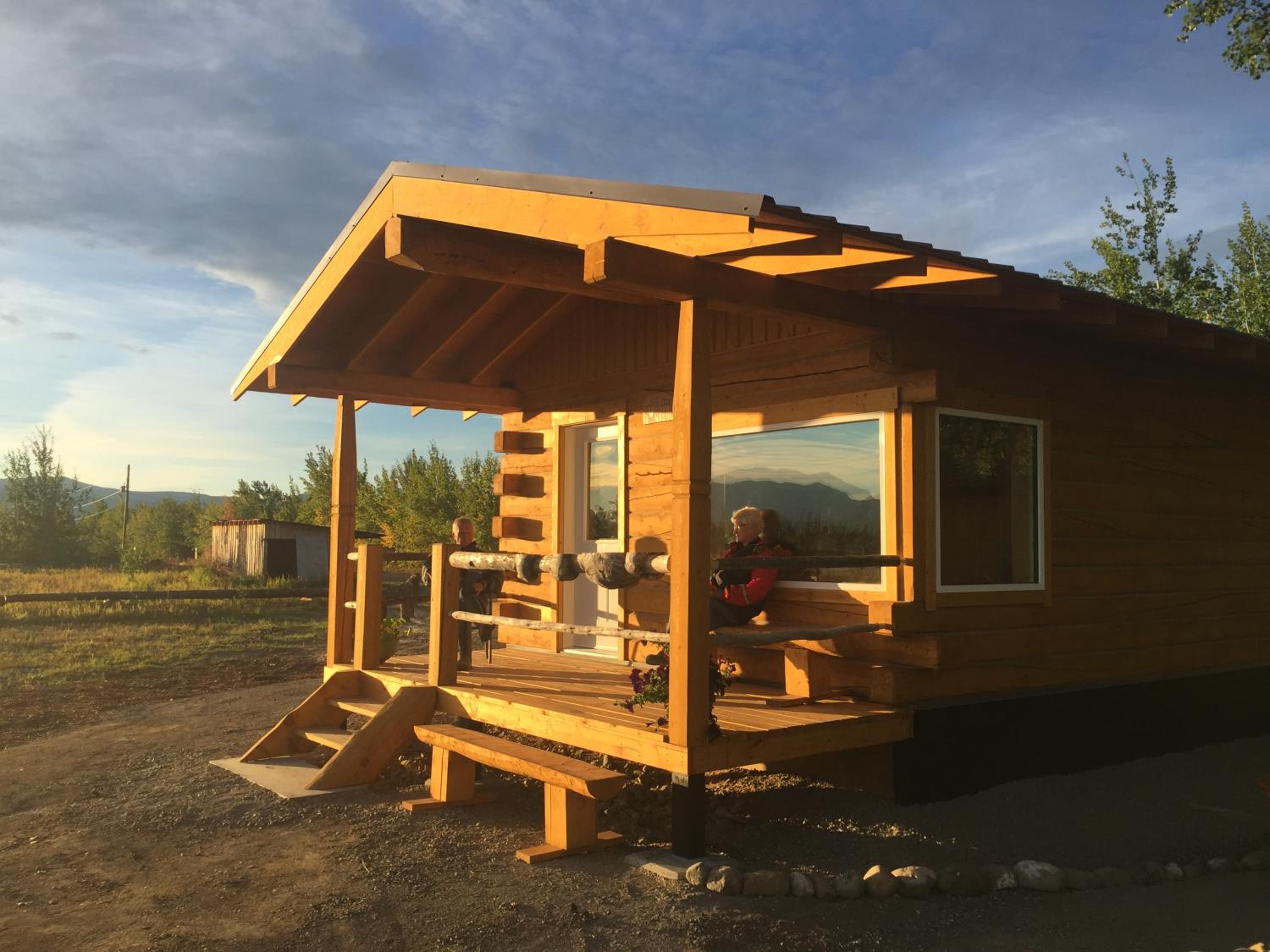 Oma's and Opa's Northern Lights Viewing Cabin