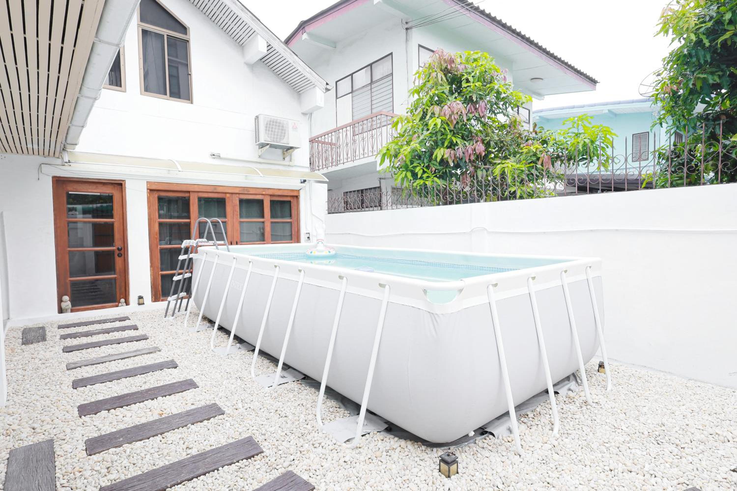 Ratchada Retreat Boutique Villa 1