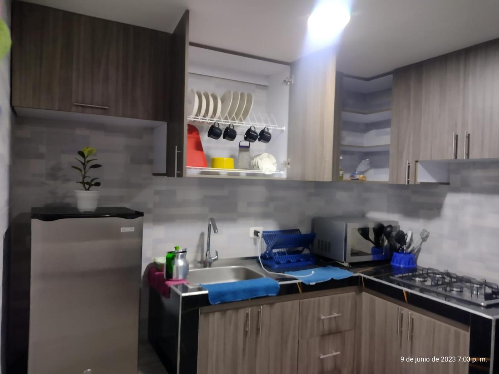 Apartamento con parqueadero y piscina