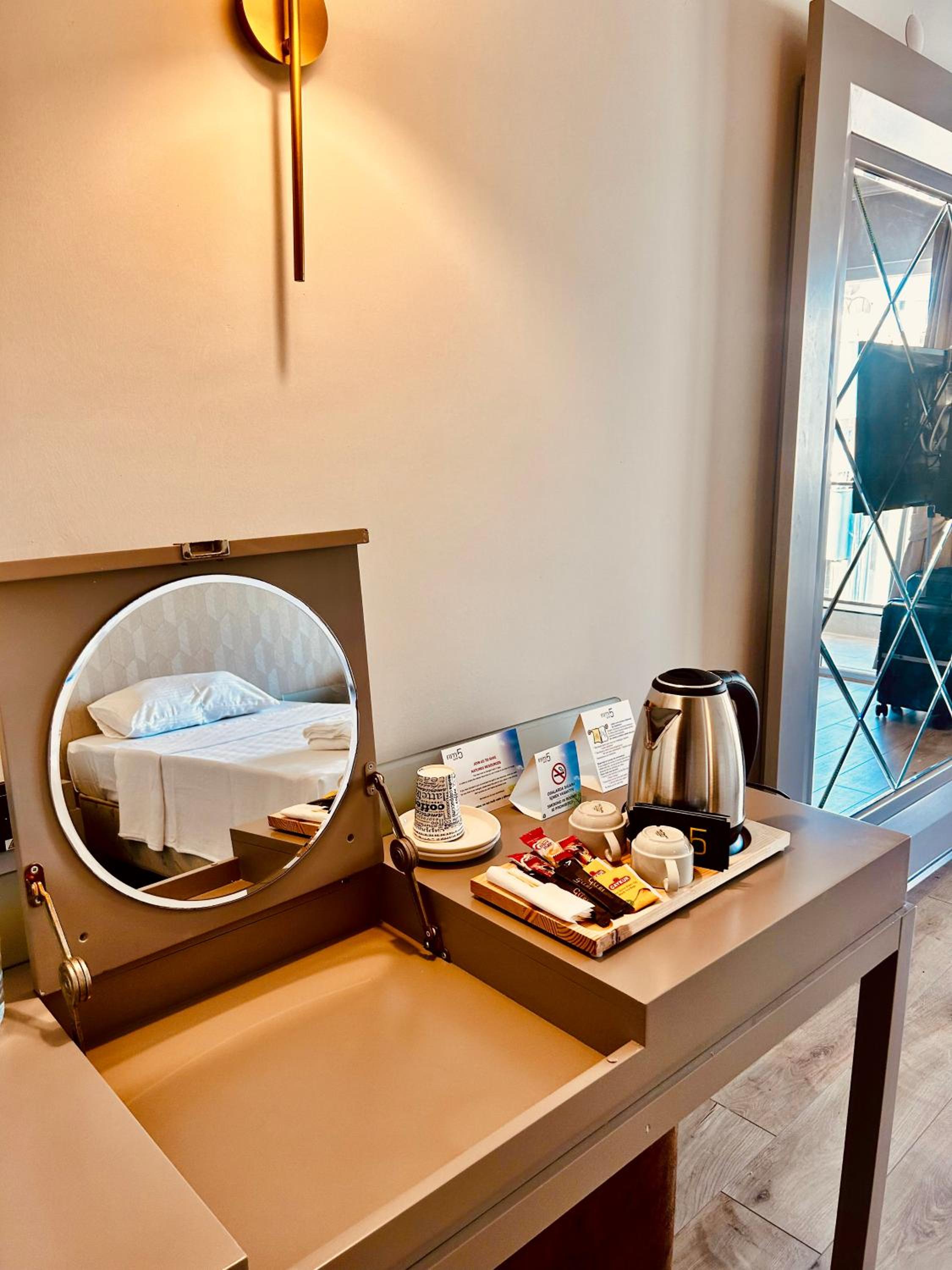 FİFTY5 SUİTE HOTEL - Image 35