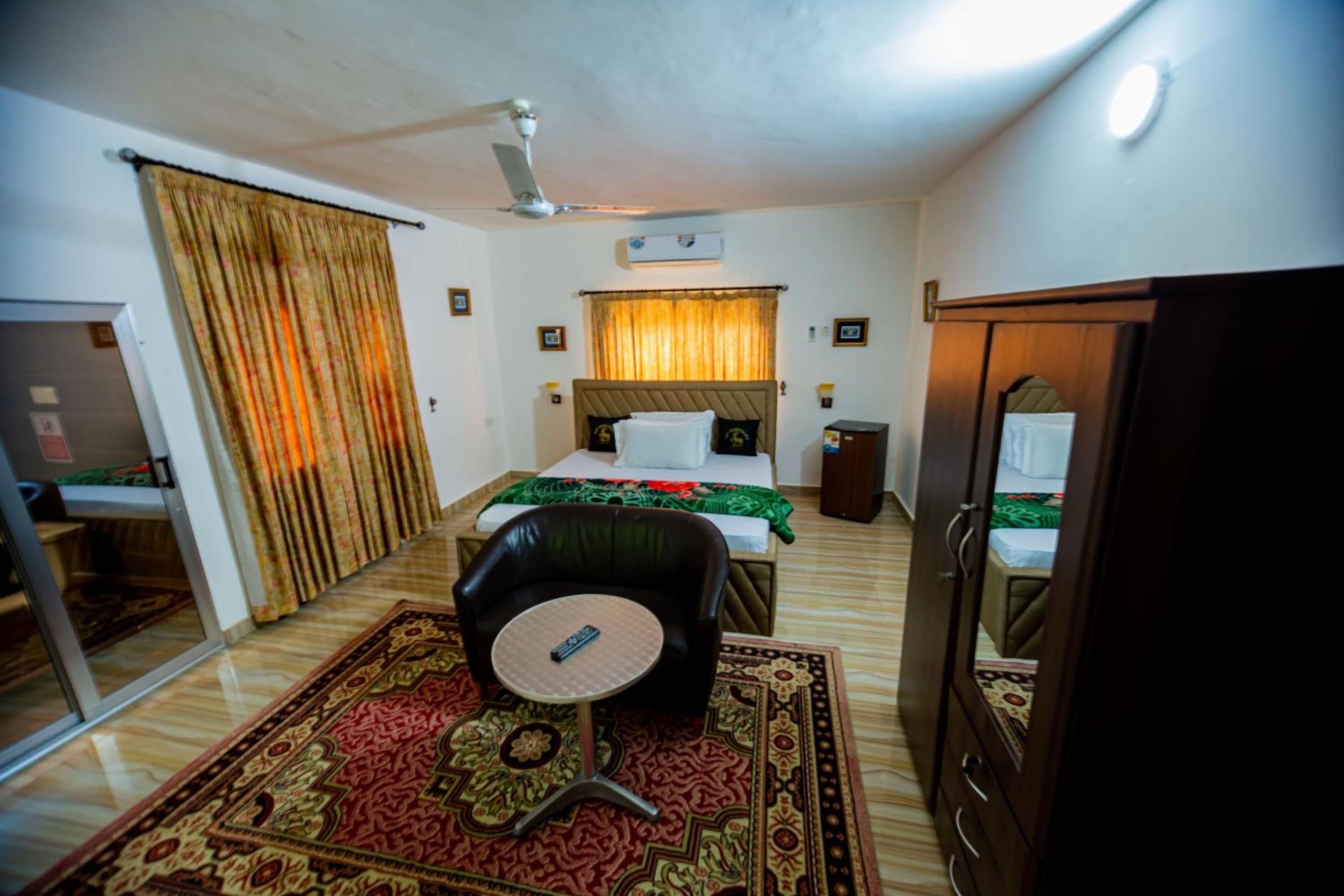 Nap Apartment Hotel