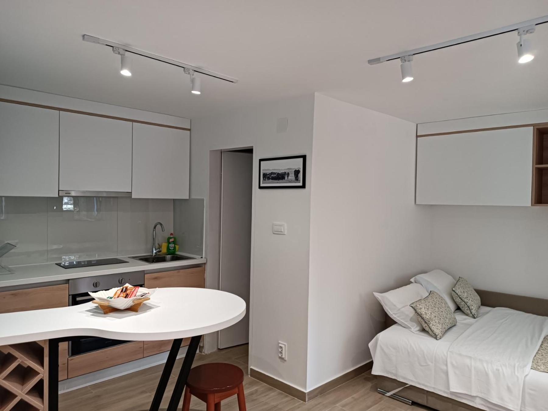 Studio Apartment Danka Old Town Budva view 5