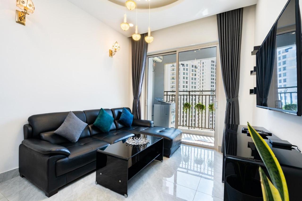 2 bedrooms ,2 WC Vip Sunrise City View D7 , Gym and Pool Free