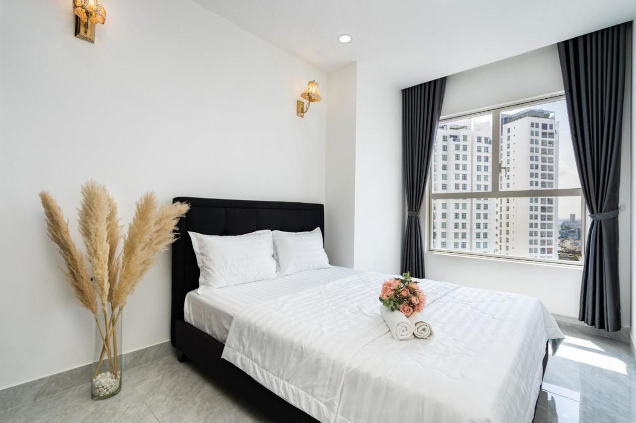 2 bedrooms ,2 WC Vip Sunrise City View D7 , Gym and Pool Free