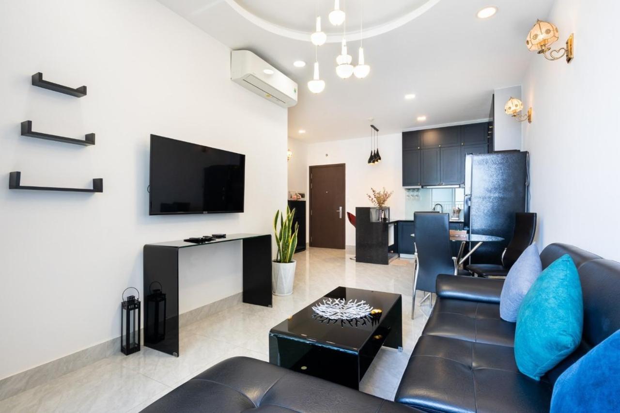 2 bedrooms ,2 WC Vip Sunrise City View D7 , Gym and Pool Free