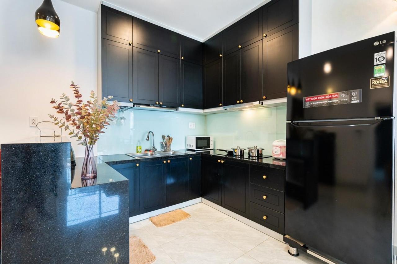 2 bedrooms ,2 WC Vip Sunrise City View D7 , Gym and Pool Free