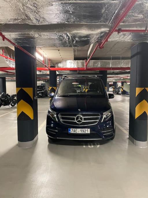 Apartment Karel with garage parking