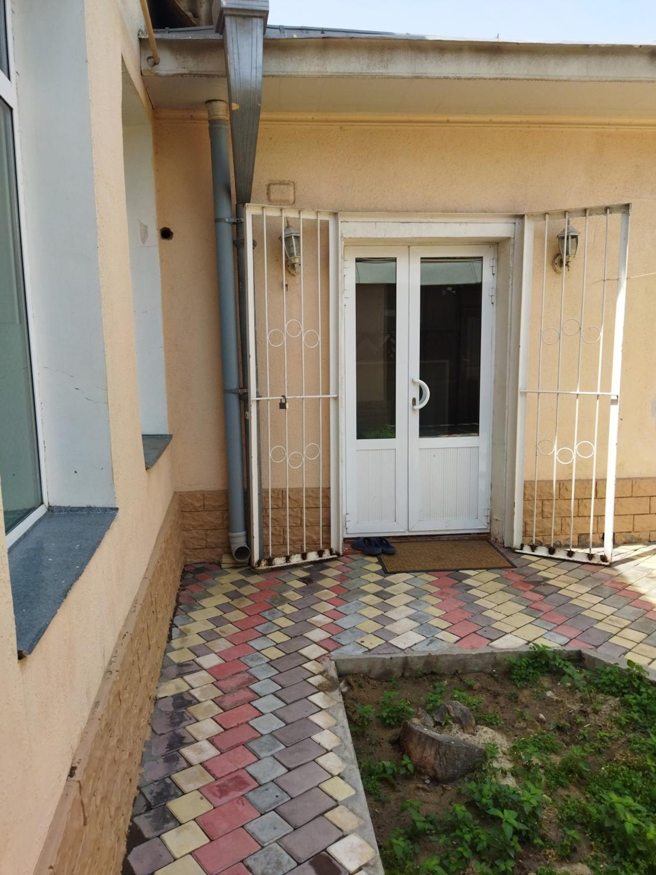 Photo 10