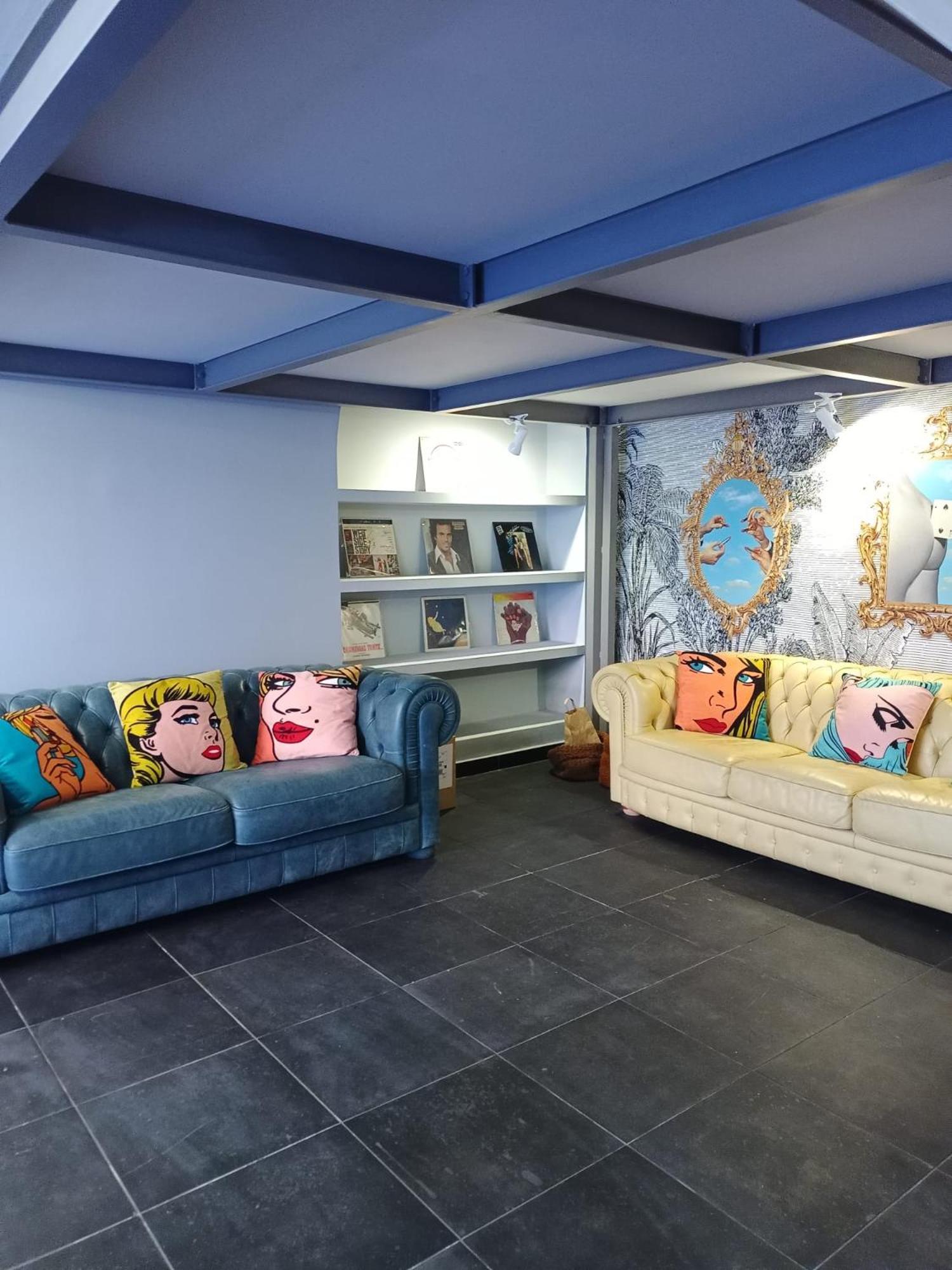 lounge
