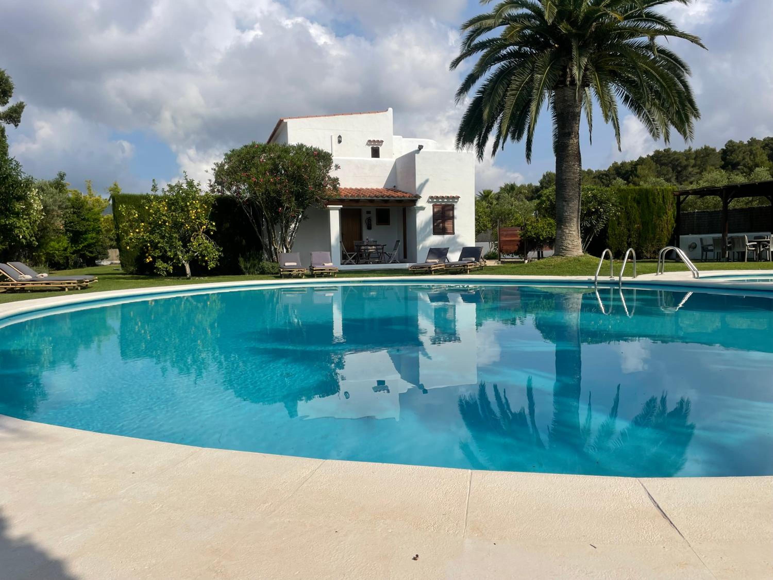 Authentic Villa with amazing pool