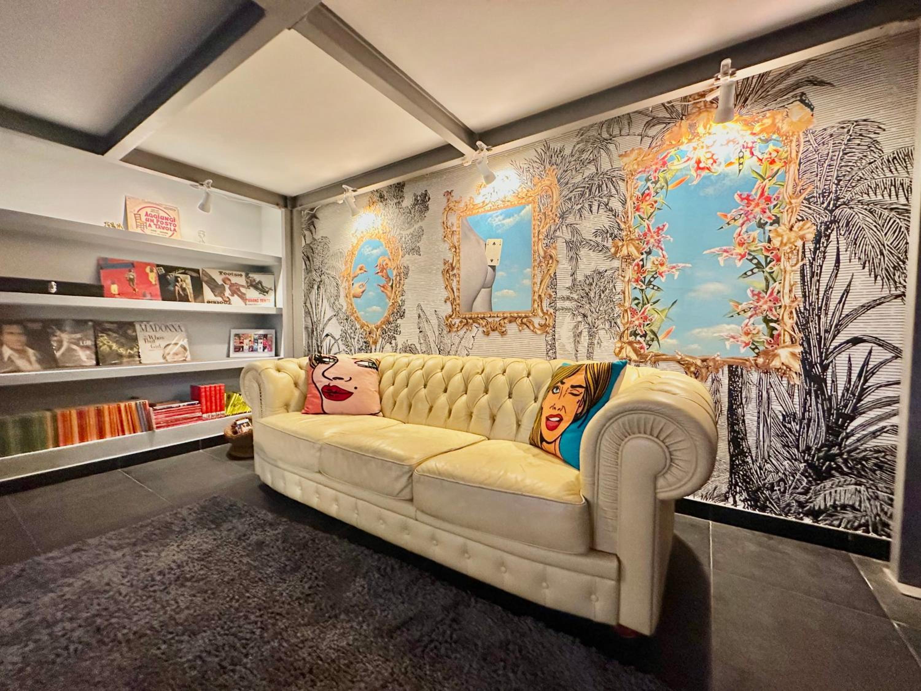 lounge