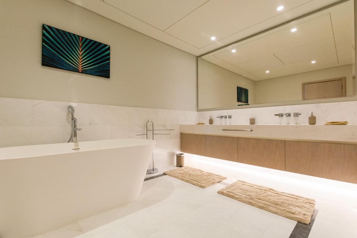 VayK - Luxury High Floor One Bedroom with Iconic Views of Palm Jumeirah