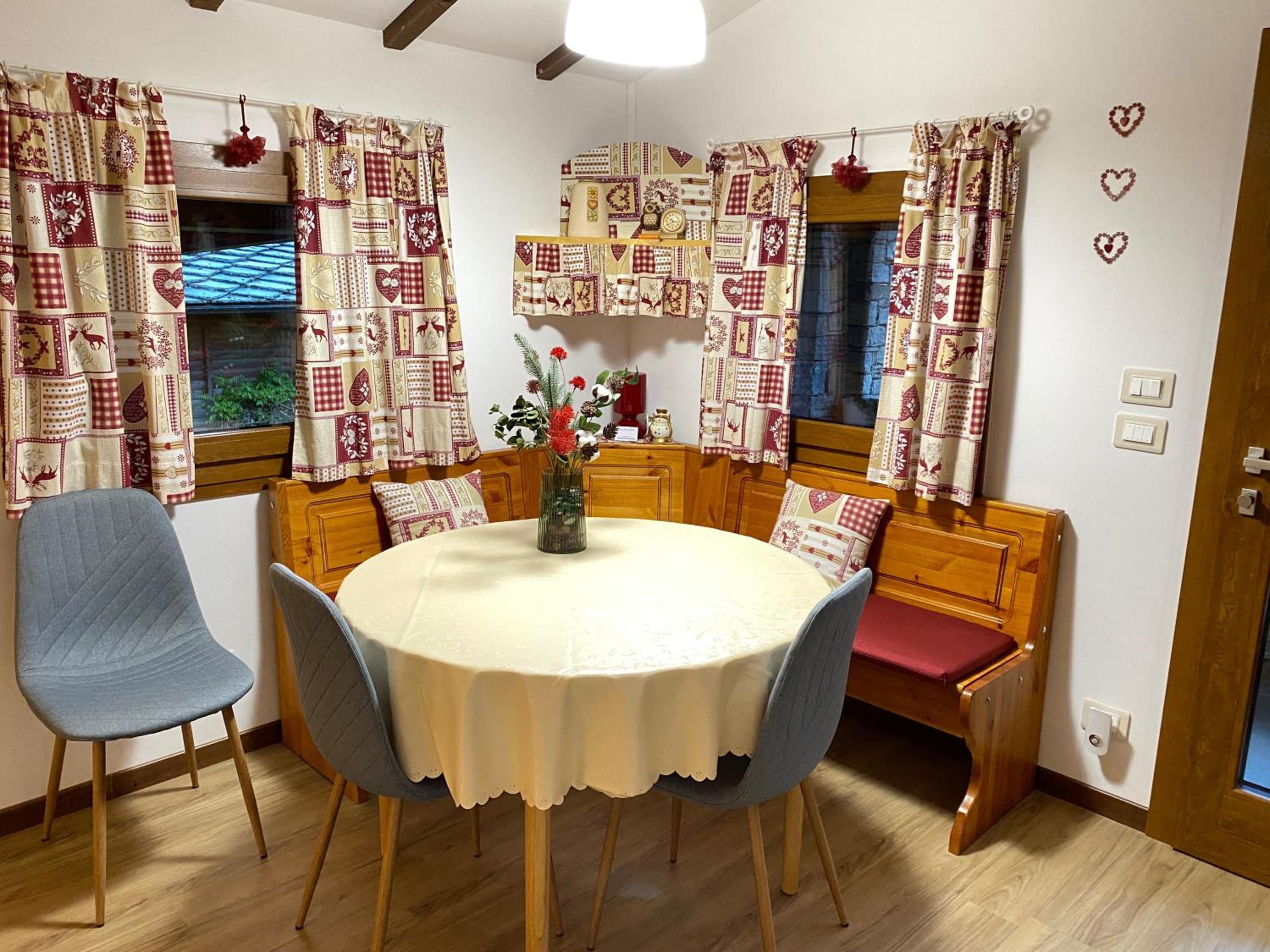 CHALET A CERESOLE REALE nel Parco Gran Paradiso view 2