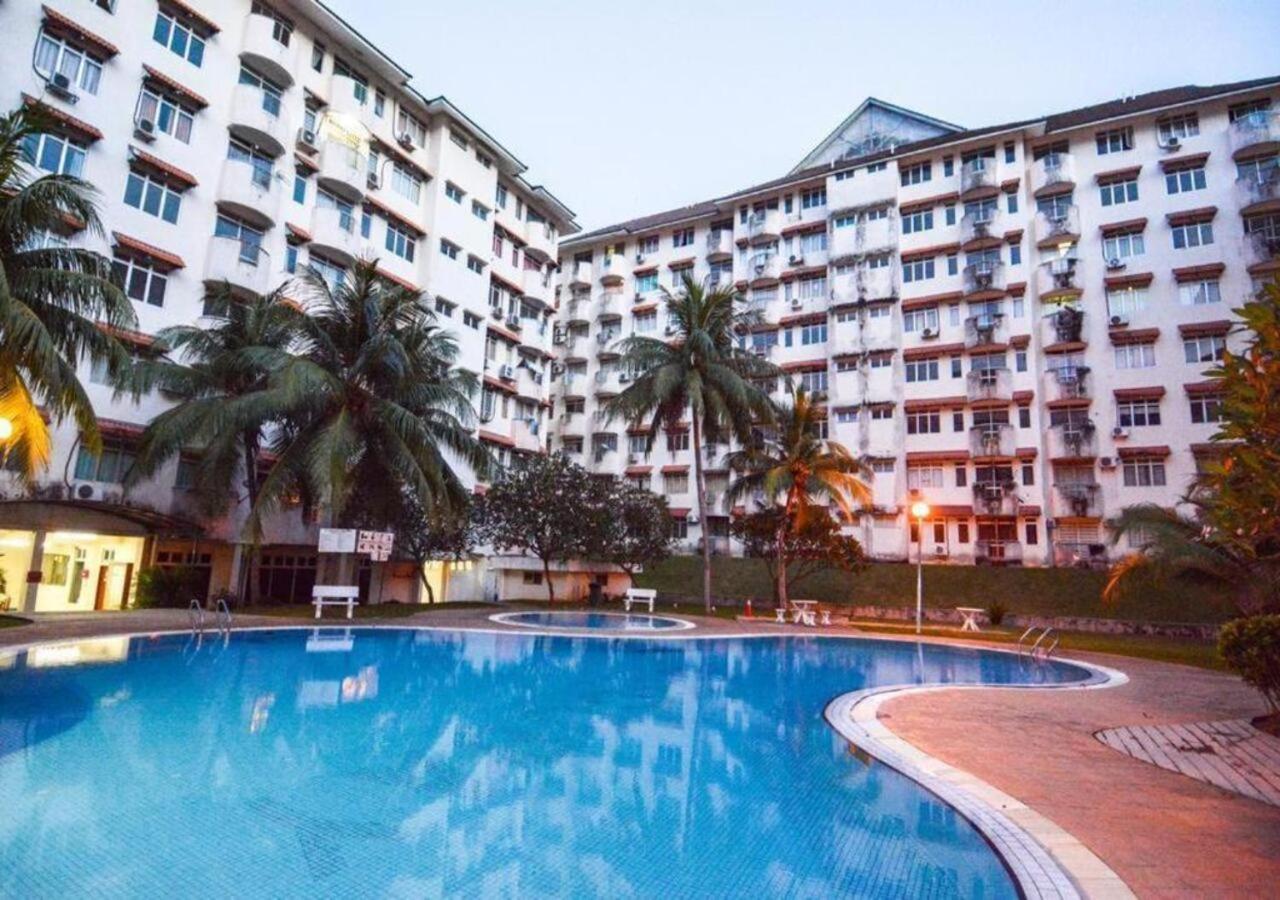 Homestay α Cocobay Condo Resort photo 8