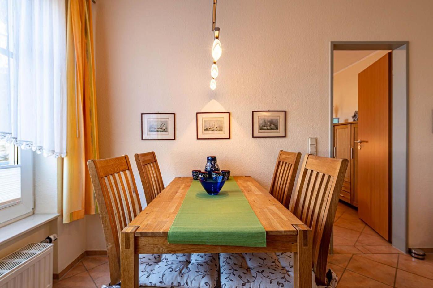 Appartementhaus mit Balkon im Ostseebad Göhren WH