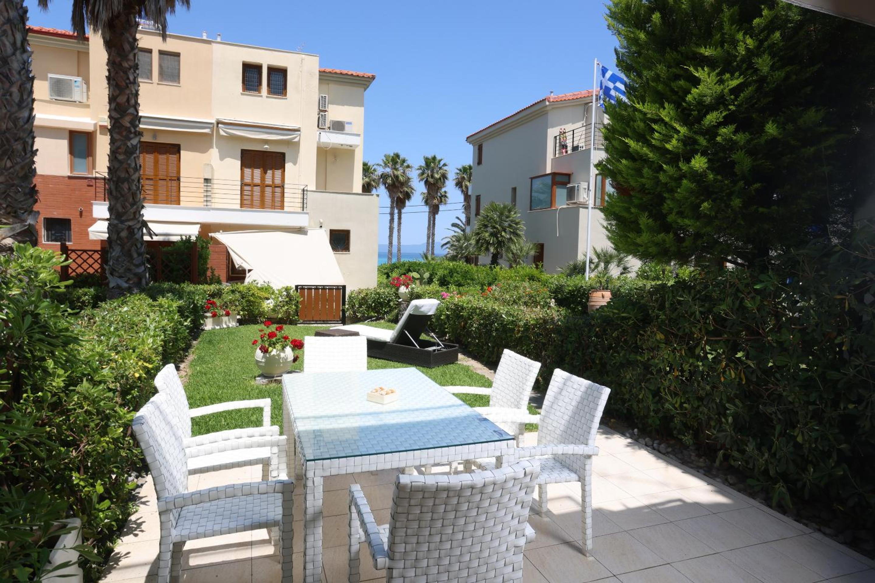 Villa Maravilla - Steps to Beach and Bakalis view 5