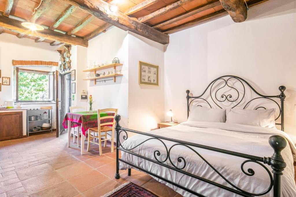 "Le Balze" spacious barrier free Studio for 2 guests & child view 5