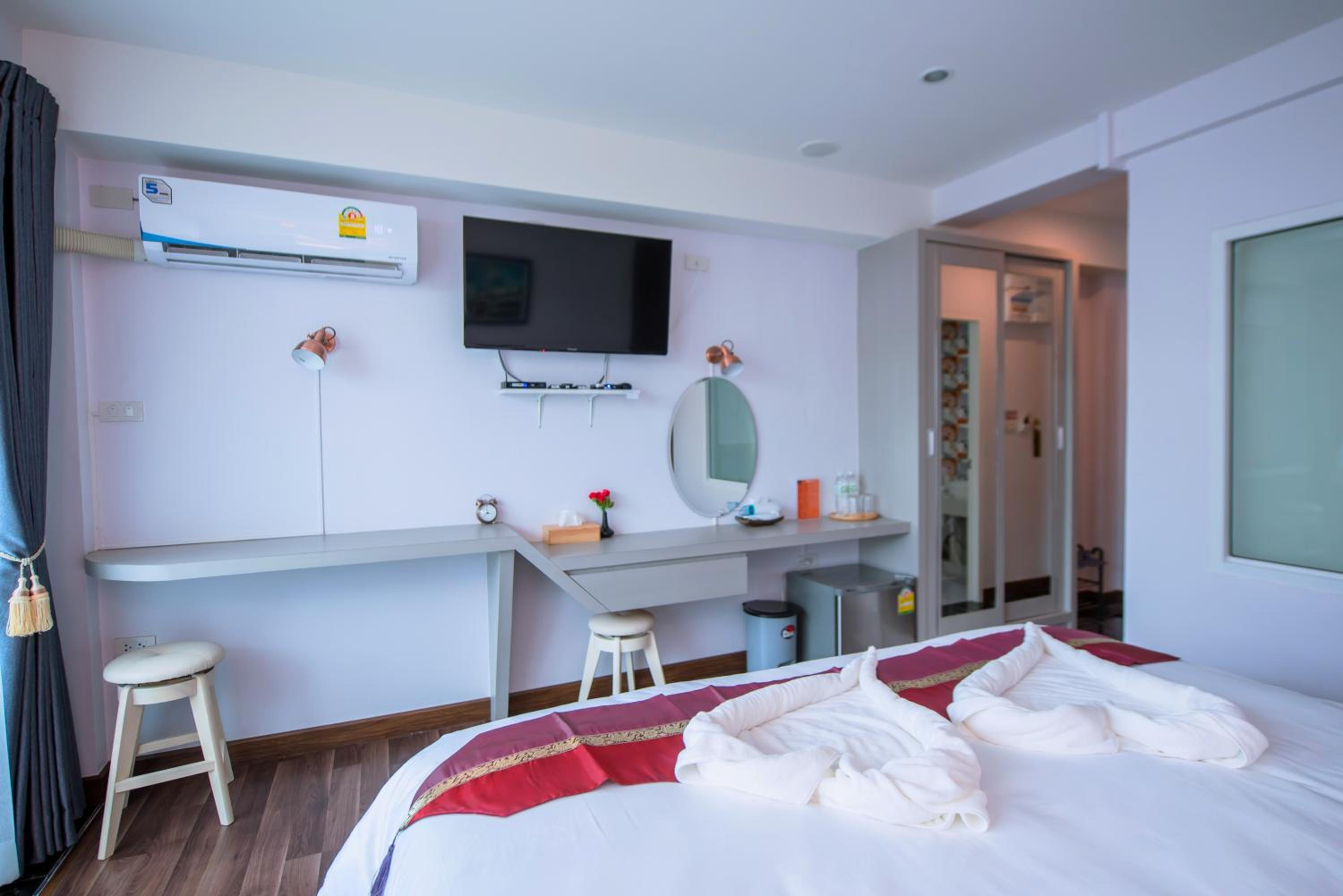 MS Hotel Sriracha
