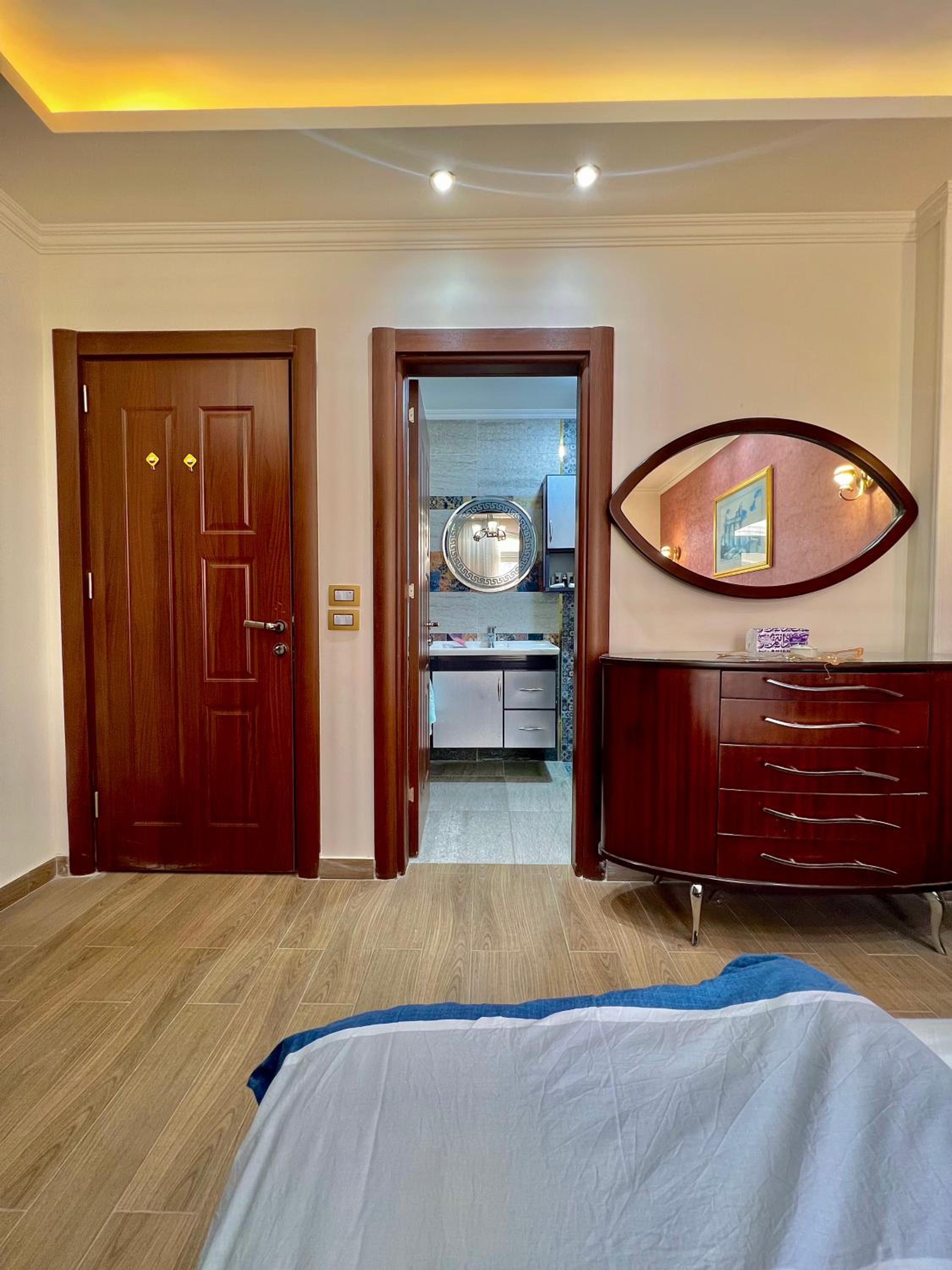 Ultra Luxury 3BR with Pools ,Sports ,Dining in Gated compound, Close to all sites