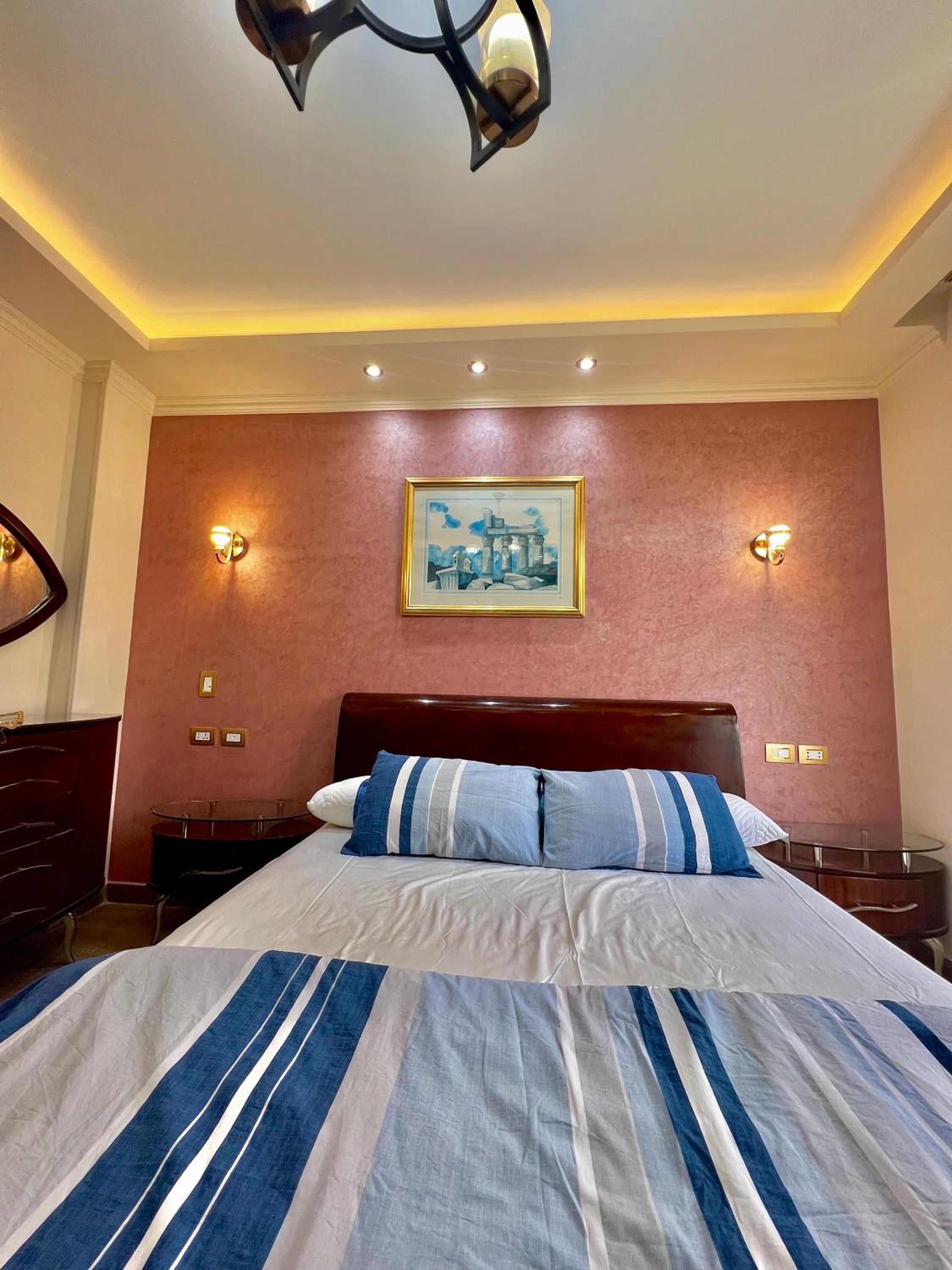 Ultra Luxury 3BR with Pools ,Sports ,Dining in Gated compound, Close to all sites
