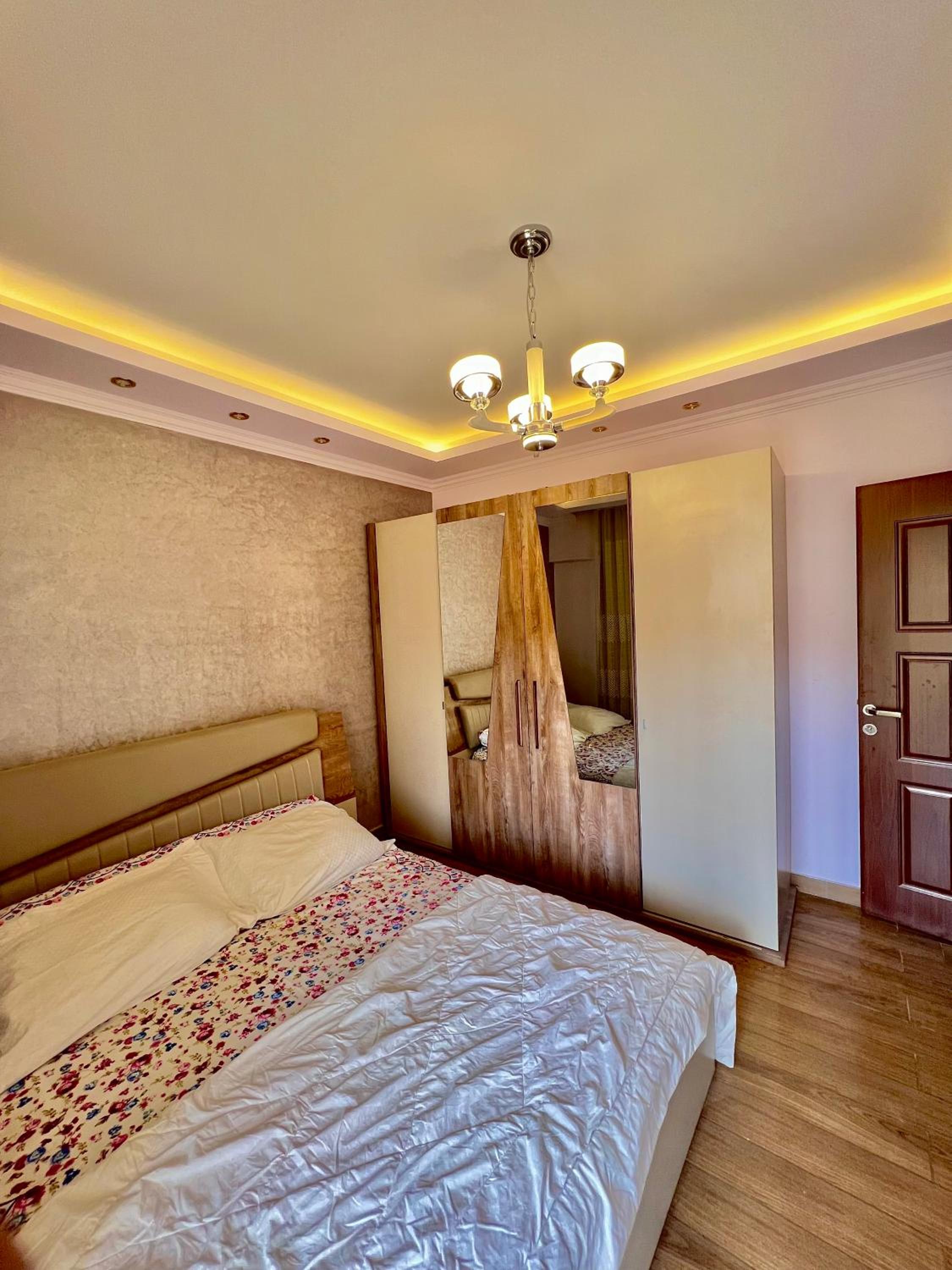 Ultra Luxury 3BR with Pools ,Sports ,Dining in Gated compound, Close to all sites