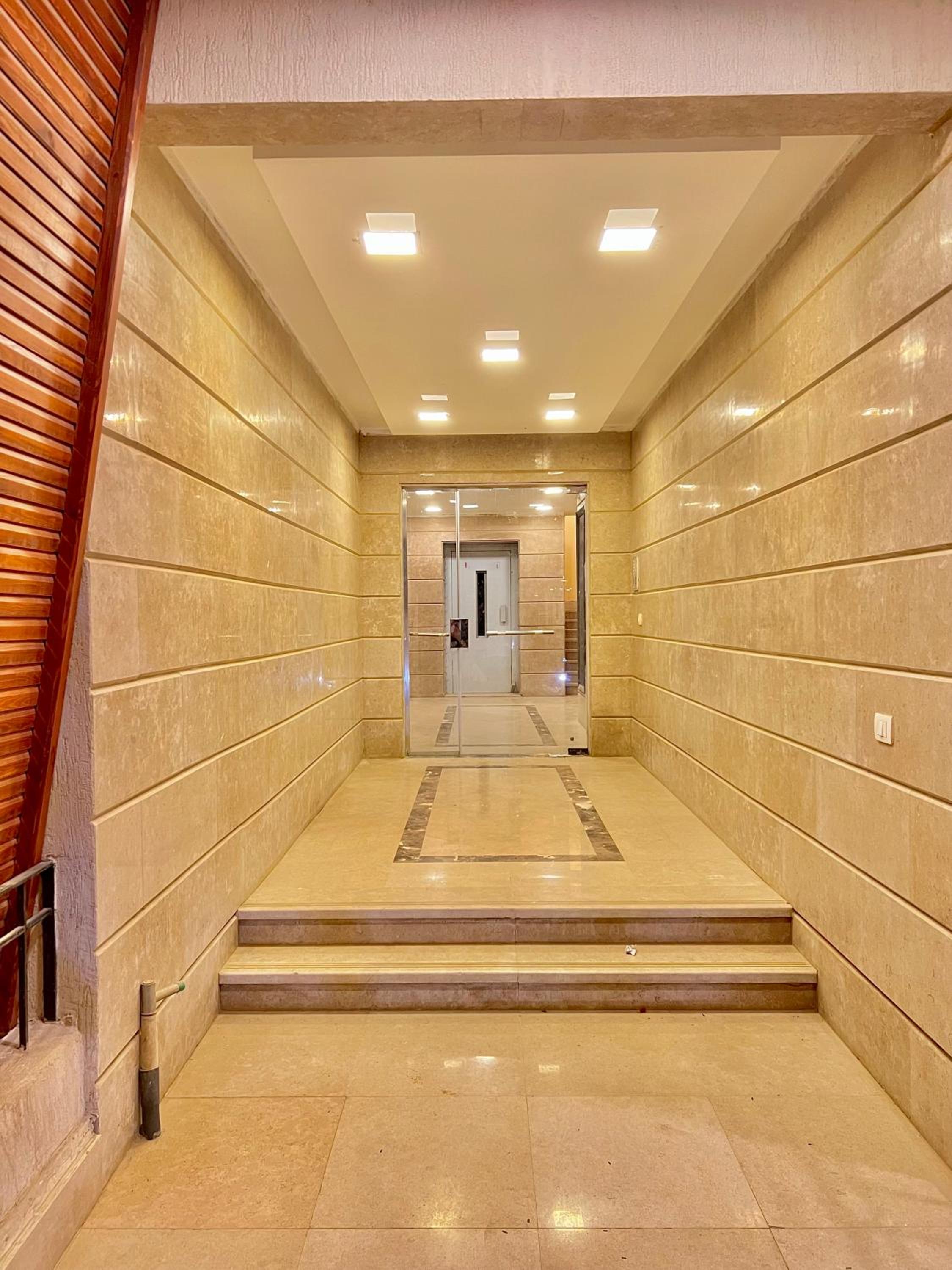 Ultra Luxury 3BR with Pools ,Sports ,Dining in Gated compound, Close to all sites
